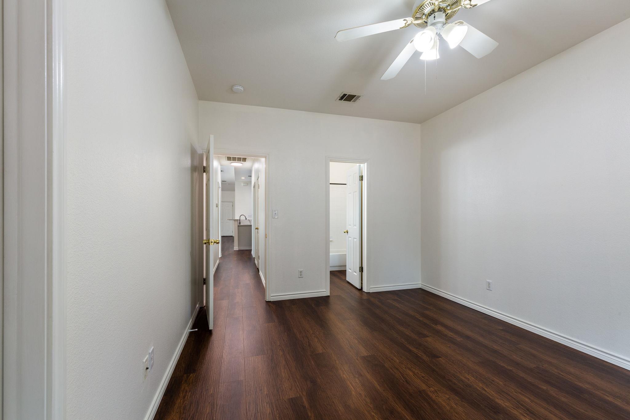 8708 Weiser Dr # B, Austin, TX 78729