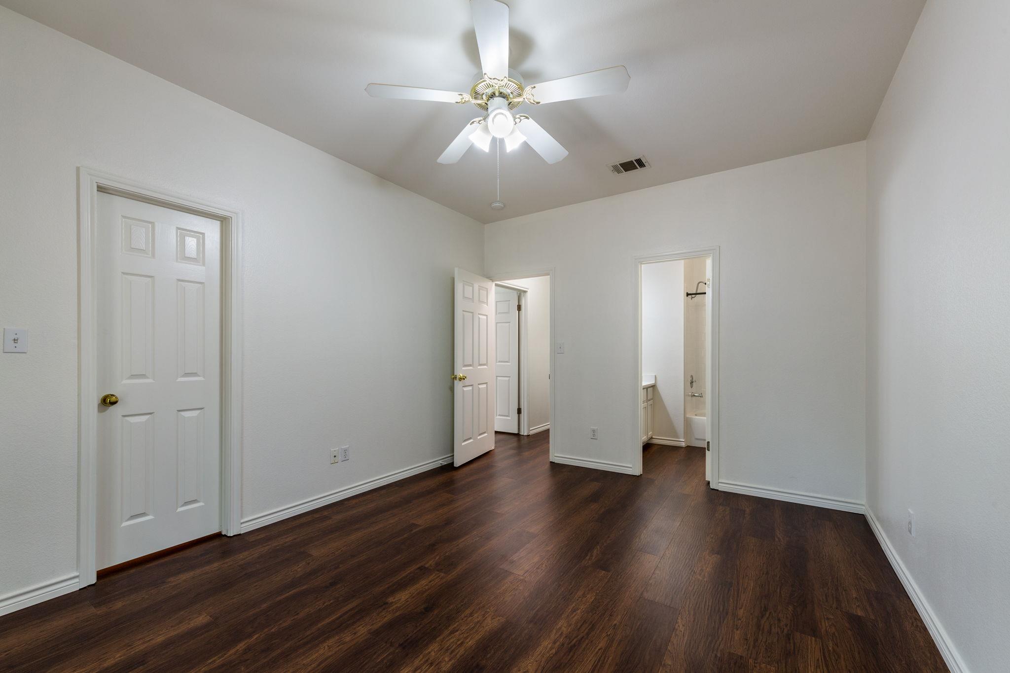 8708 Weiser Dr # B, Austin, TX 78729