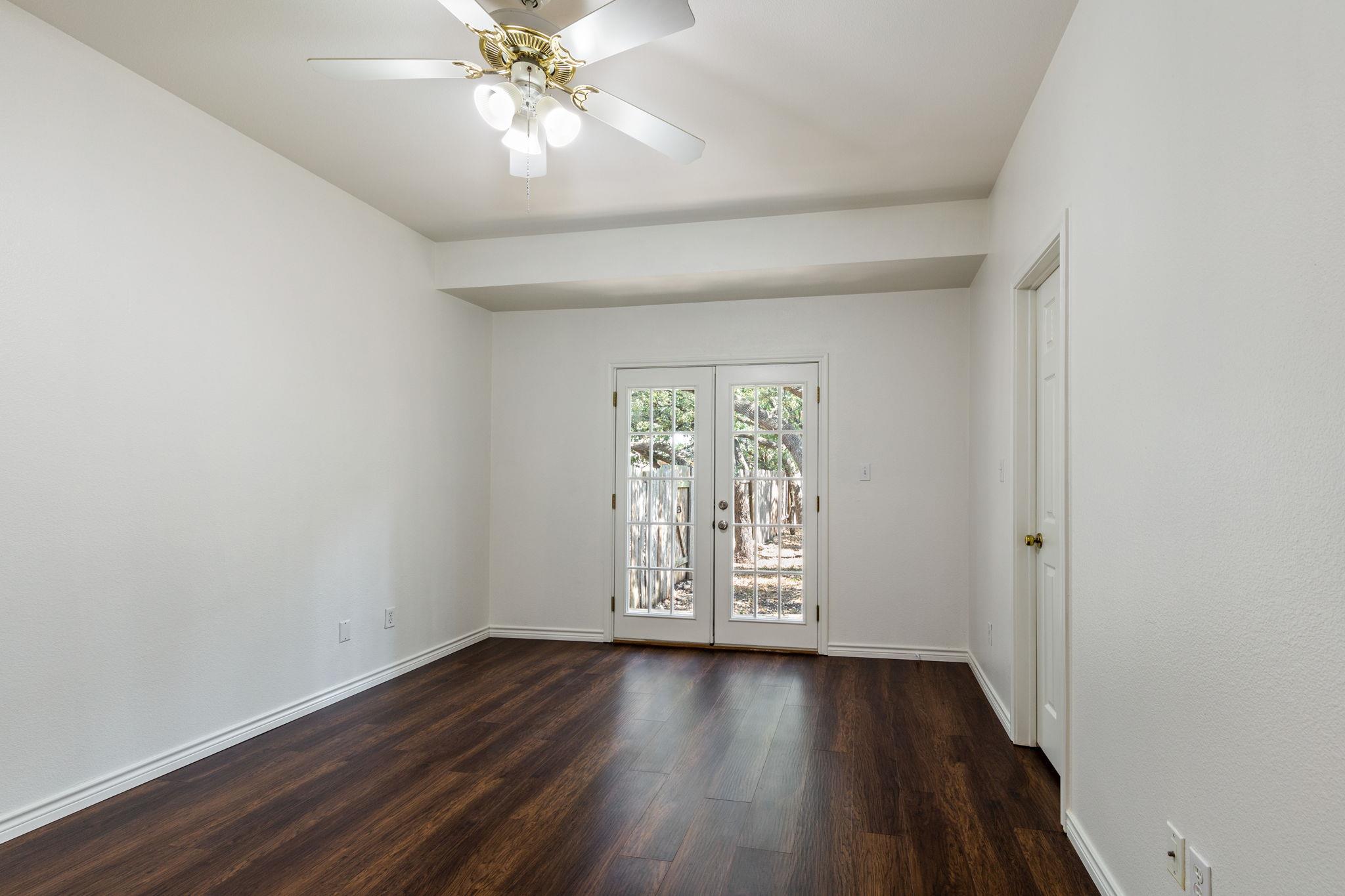 8708 Weiser Dr # B, Austin, TX 78729