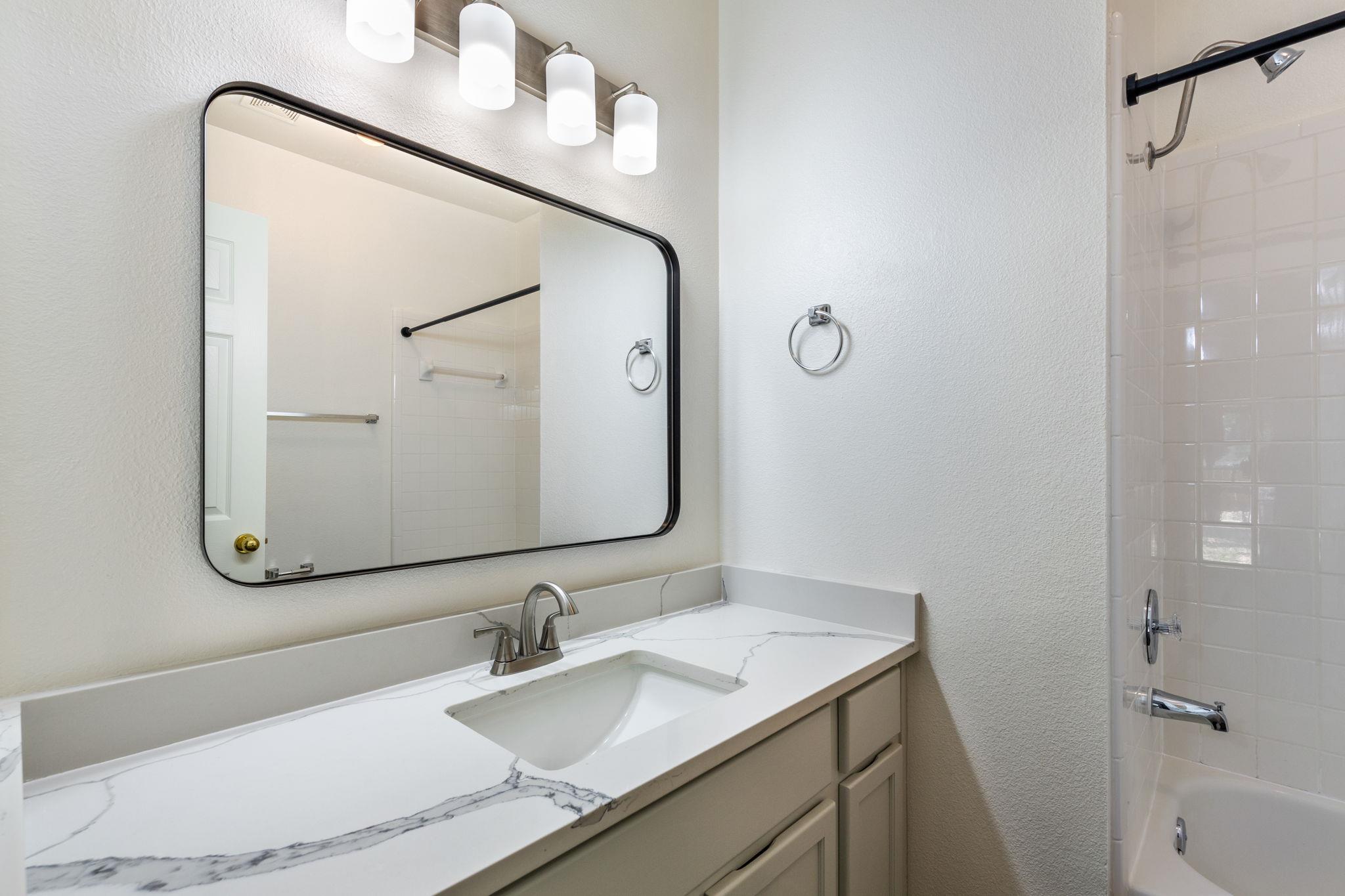 8708 Weiser Dr # B, Austin, TX 78729