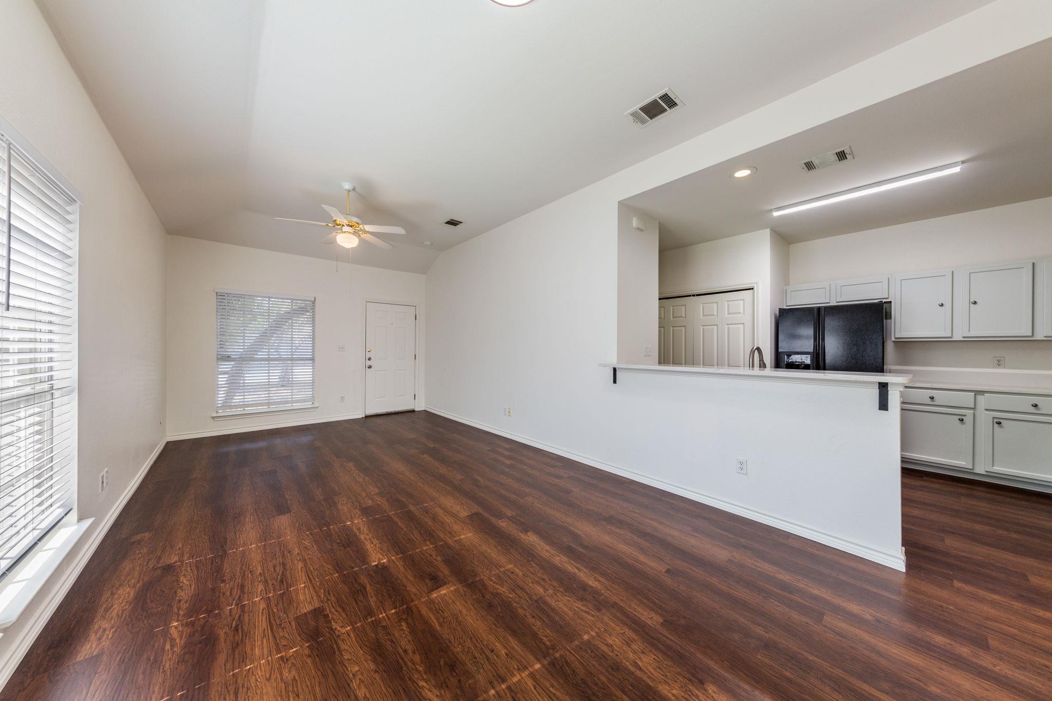 8708 Weiser Dr # B, Austin, TX 78729