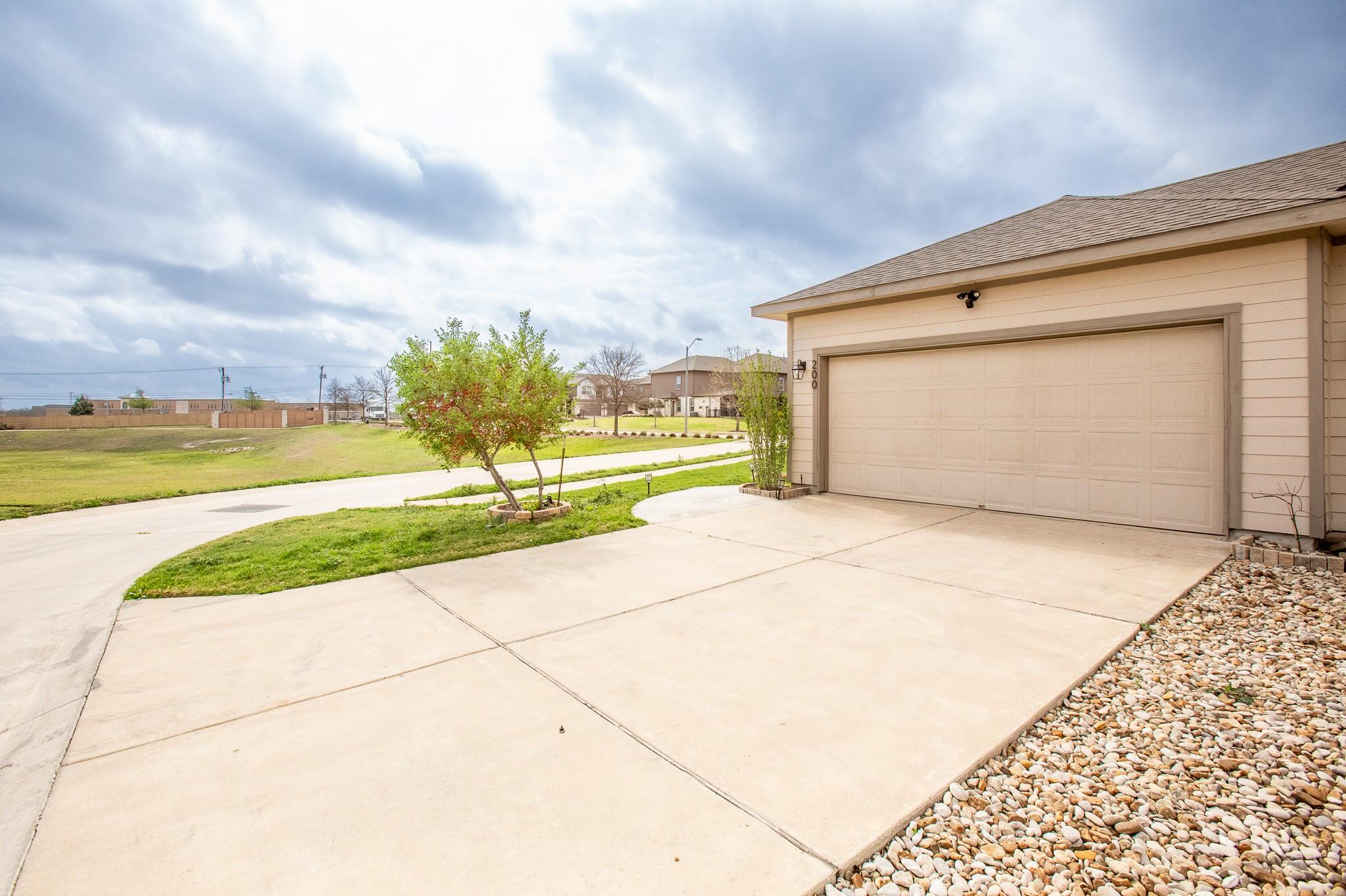 200 Adage Dr, Pflugerville, TX 78660