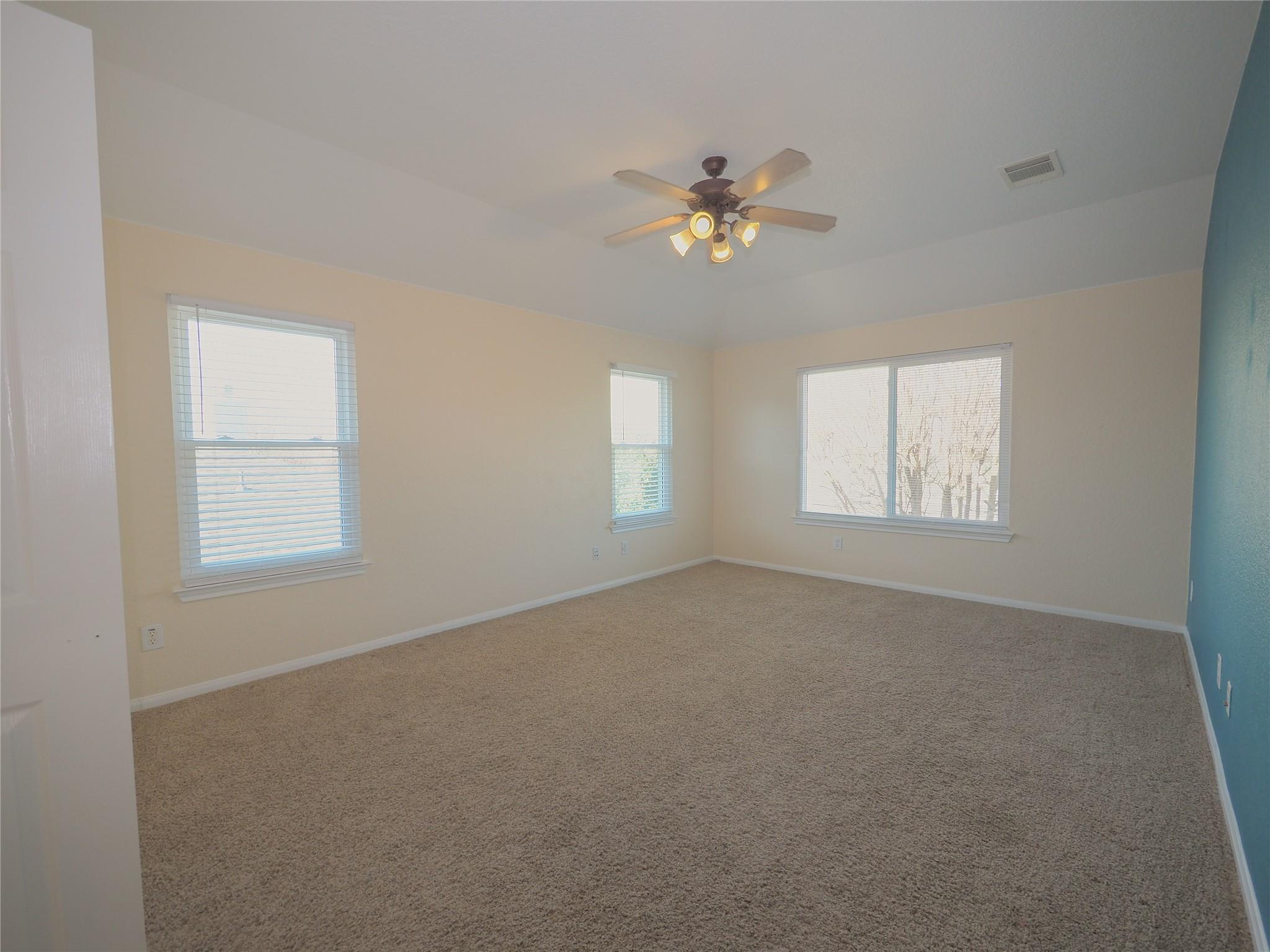 324 Hidden Brook Ln, Round Rock, TX 78665