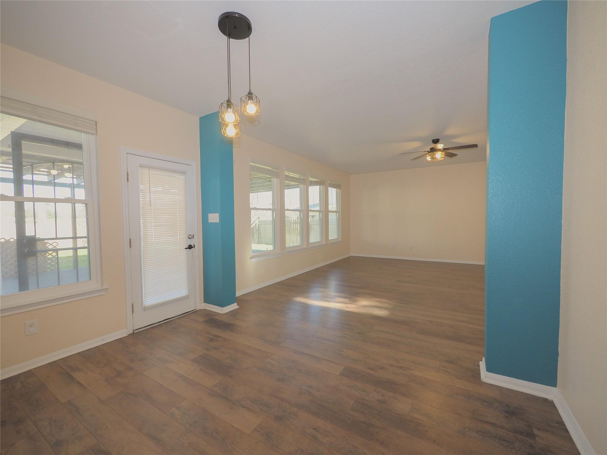 324 Hidden Brook Ln, Round Rock, TX 78665