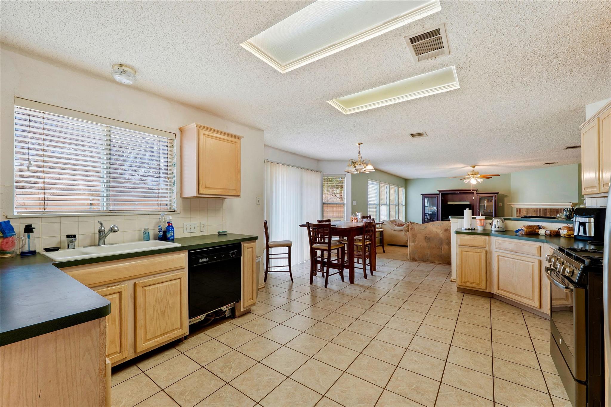 4008 Springwillow Ln, Round Rock, TX 78681