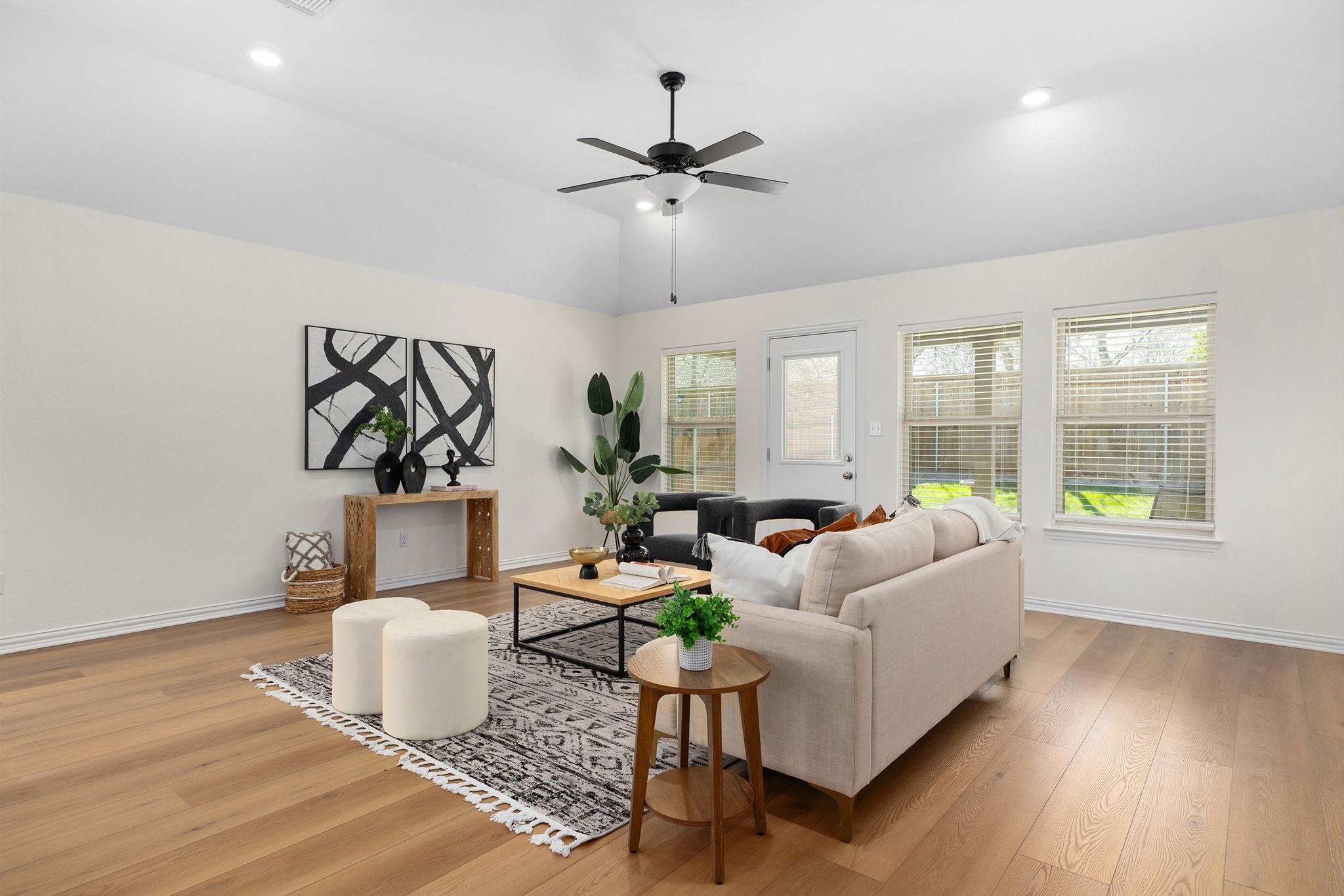 205 Tangled Brush Dr, Manchaca, TX 78652