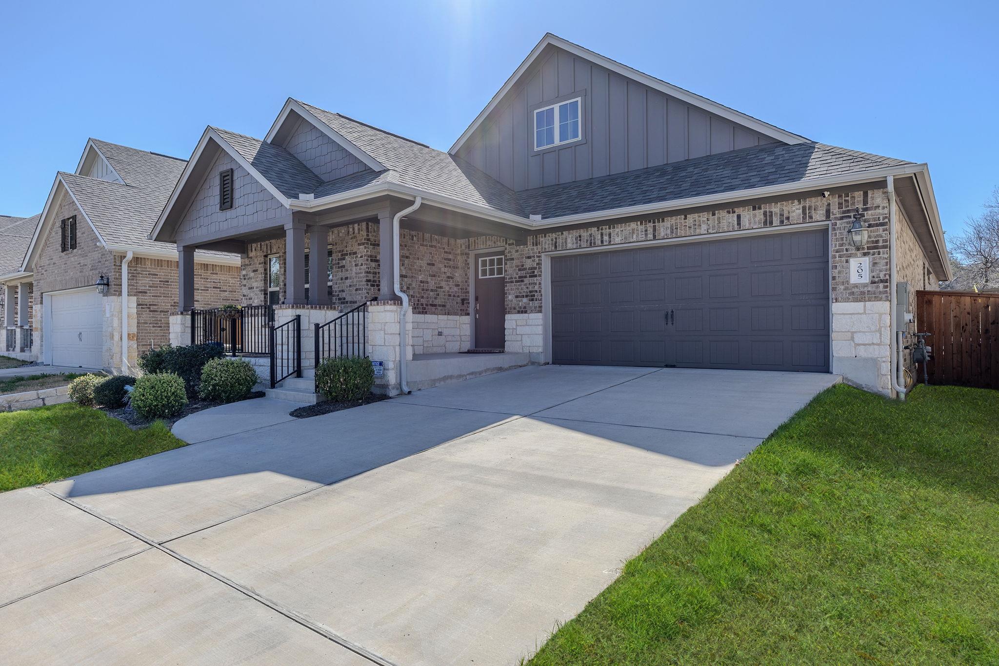 205 Tangled Brush Dr, Manchaca, TX 78652