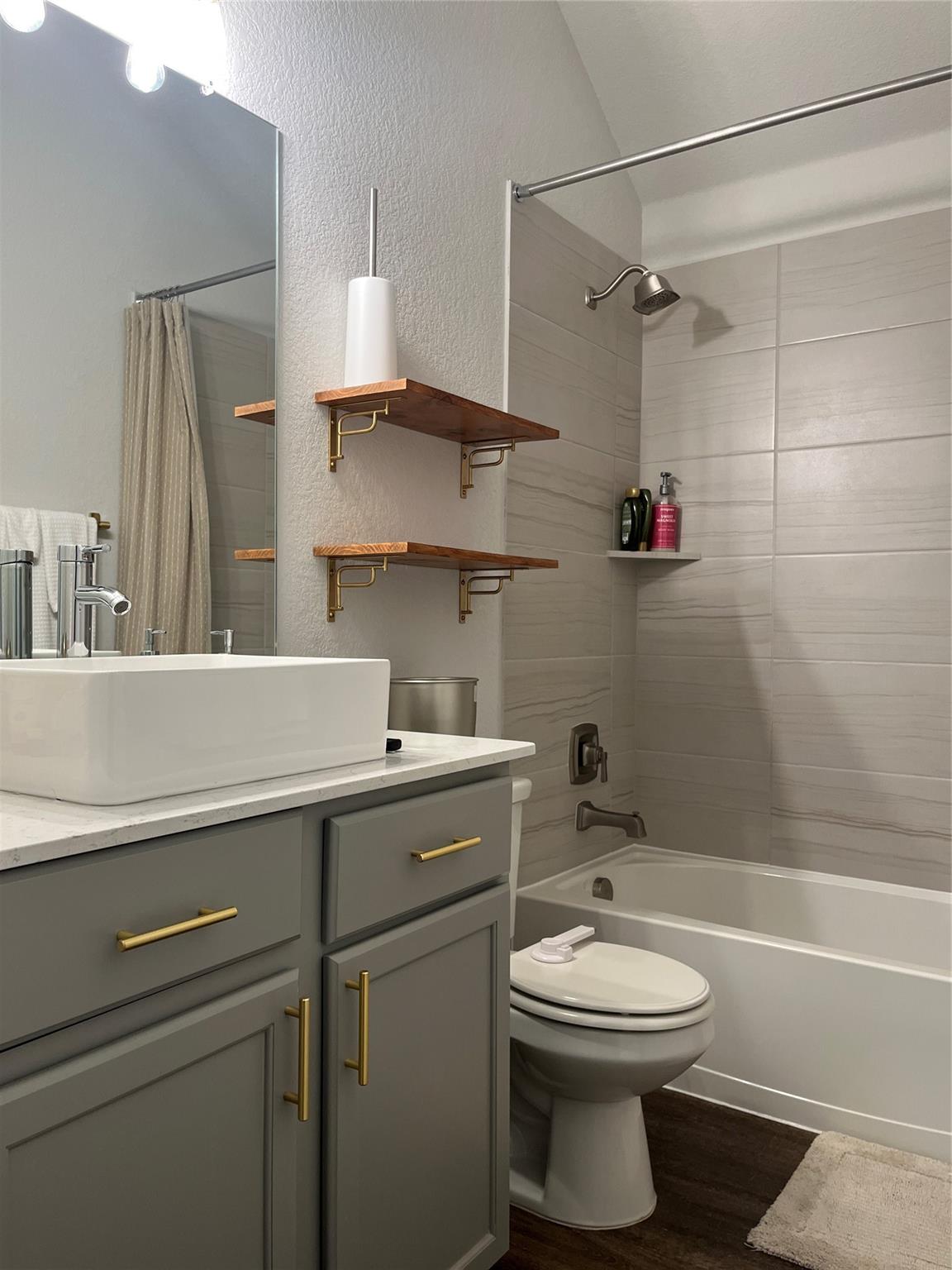 1080 Leadtree Loop, Buda, TX 78610