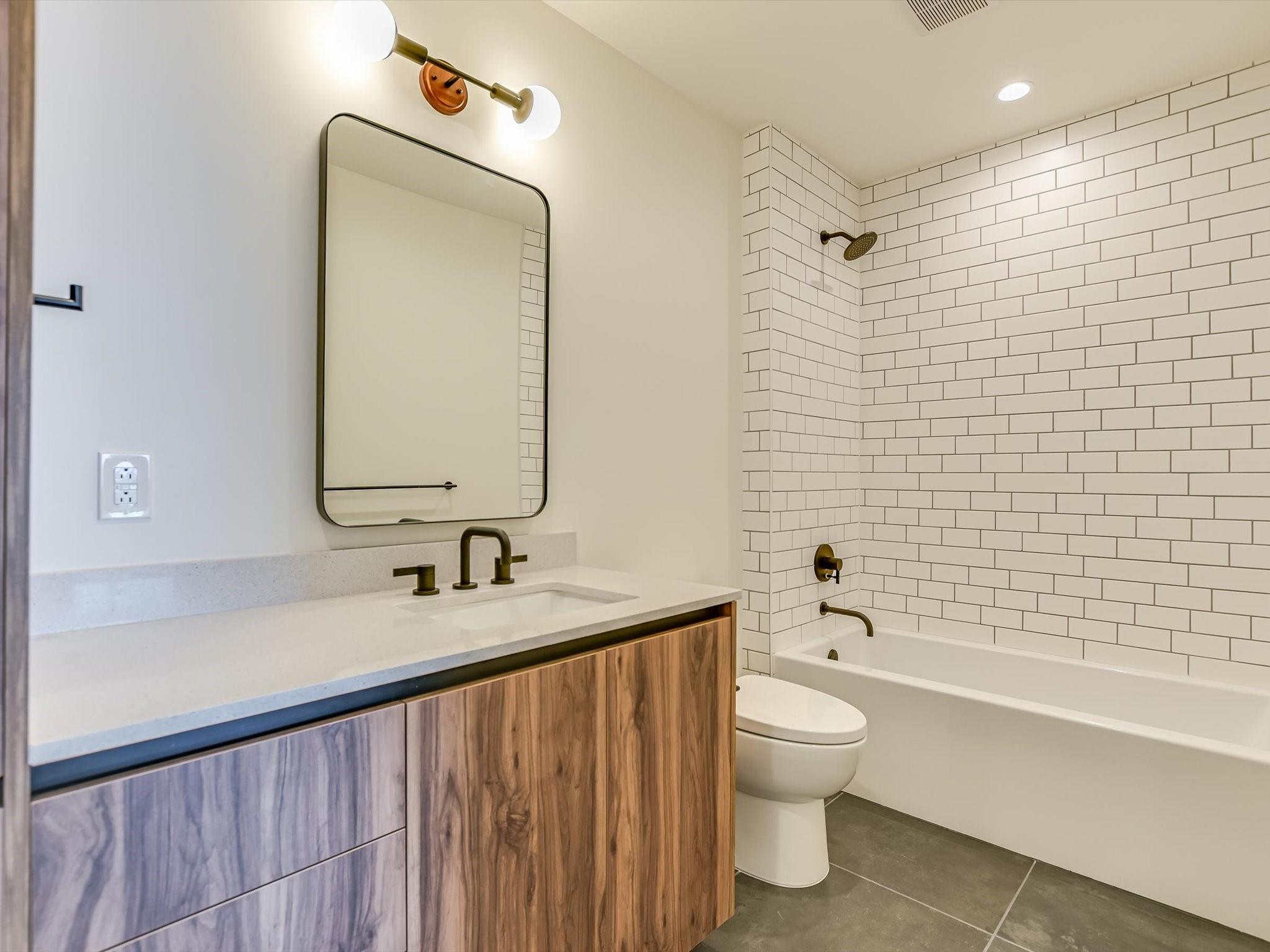 84 East Ave # 2506, Austin, TX 78701