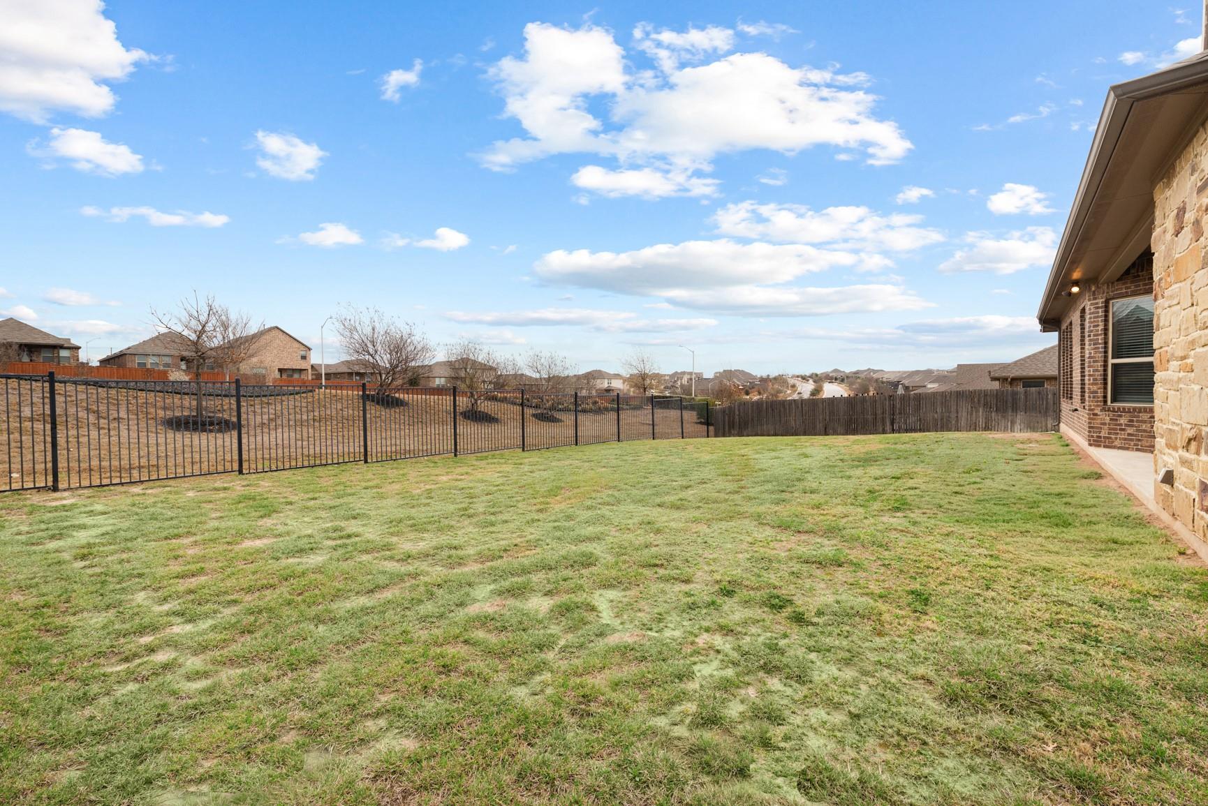 521 Betony Loop, Buda, TX 78610