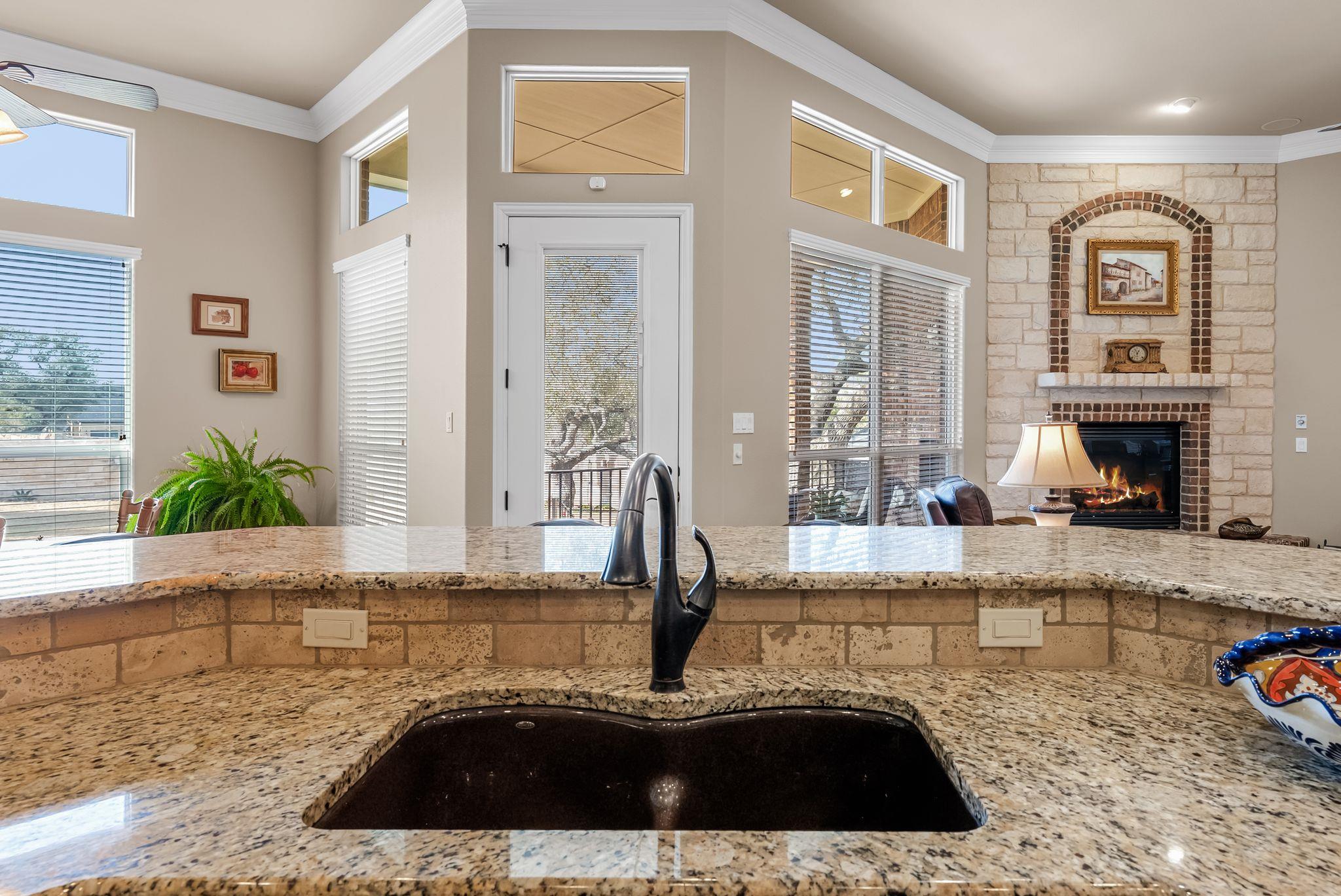 1735 Alta Vista Loop, Temple, TX 76502