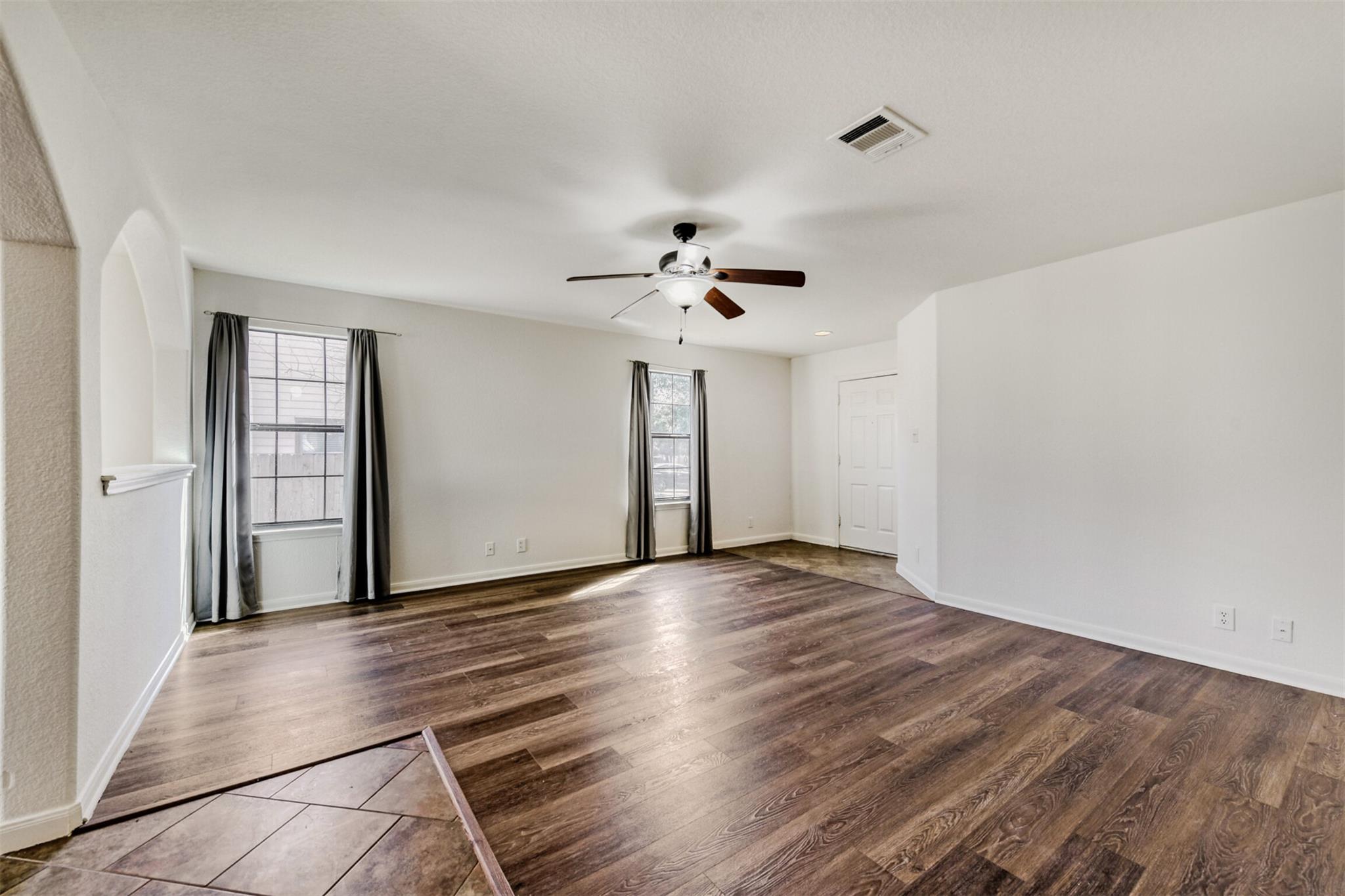 721 New Bridge Dr, Kyle, TX 78640