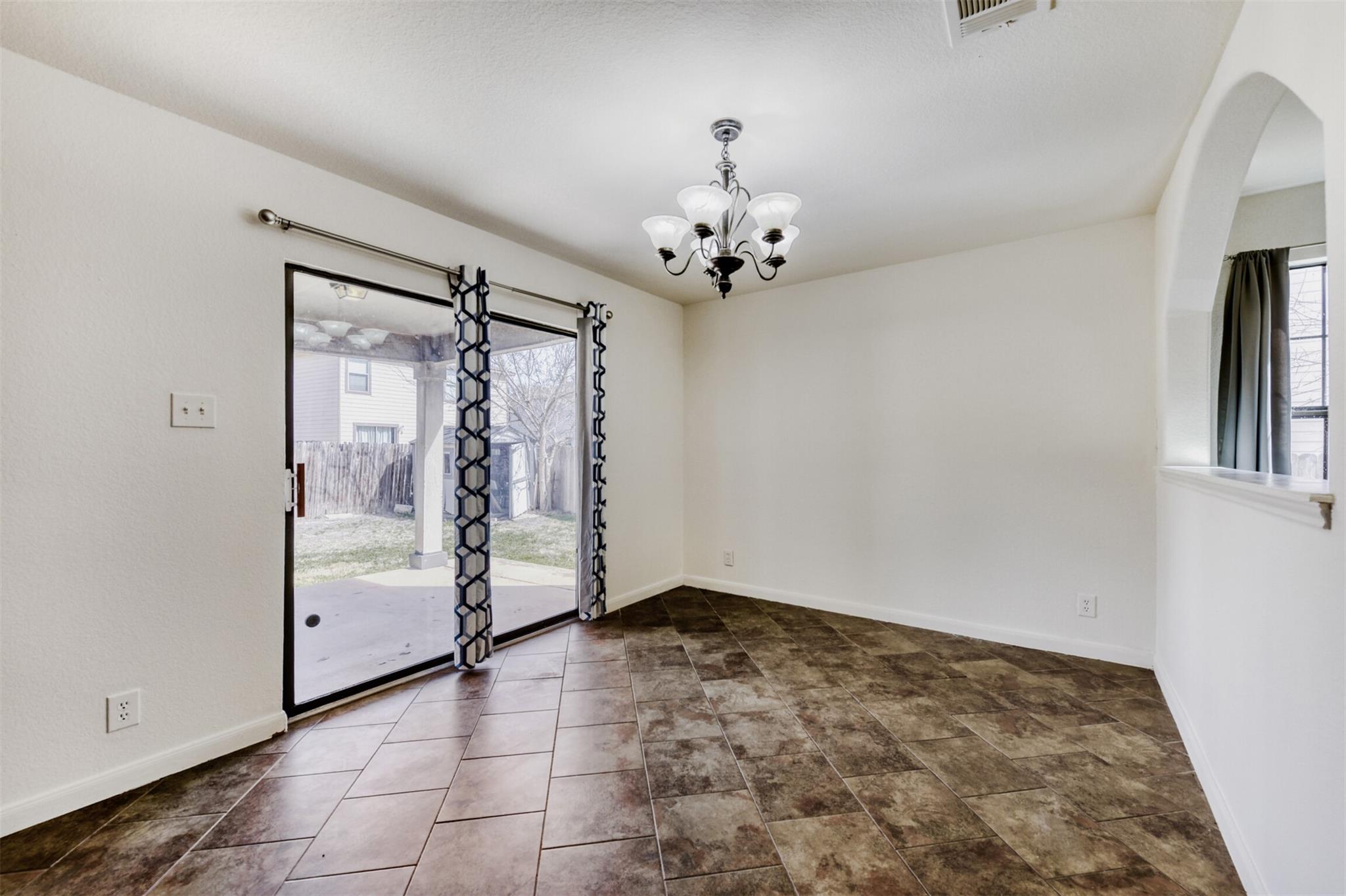 721 New Bridge Dr, Kyle, TX 78640