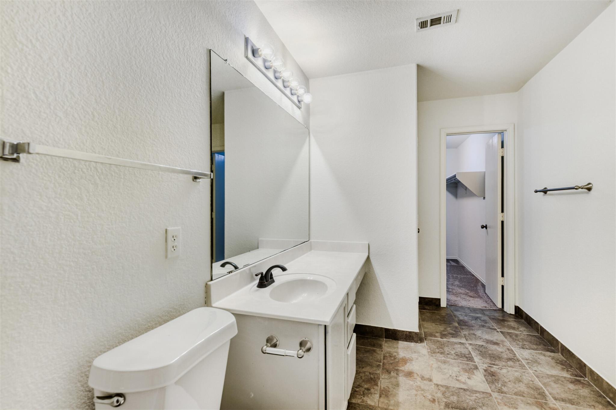 721 New Bridge Dr, Kyle, TX 78640