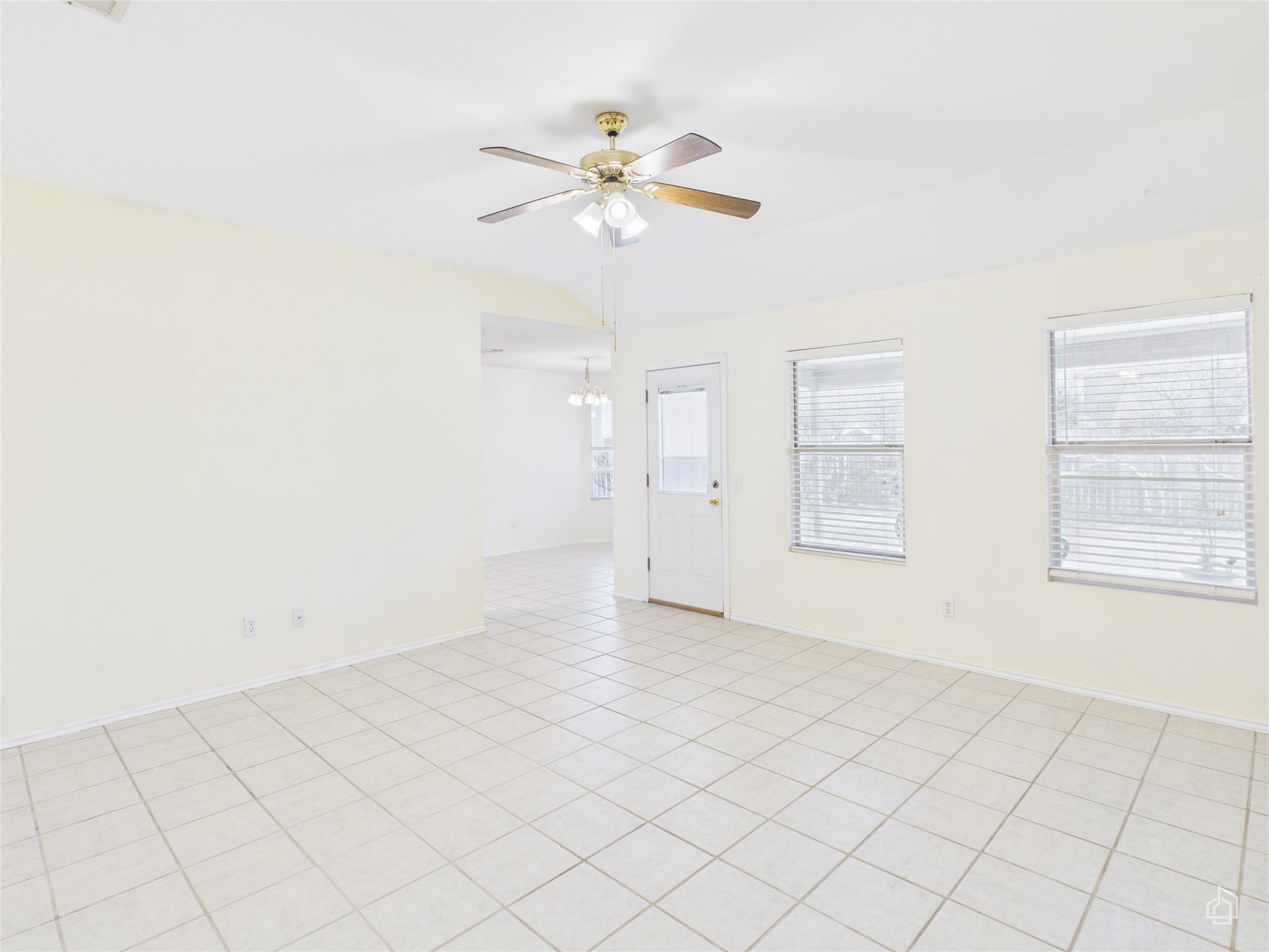 600 Clearcreek Dr, Leander, TX 78641