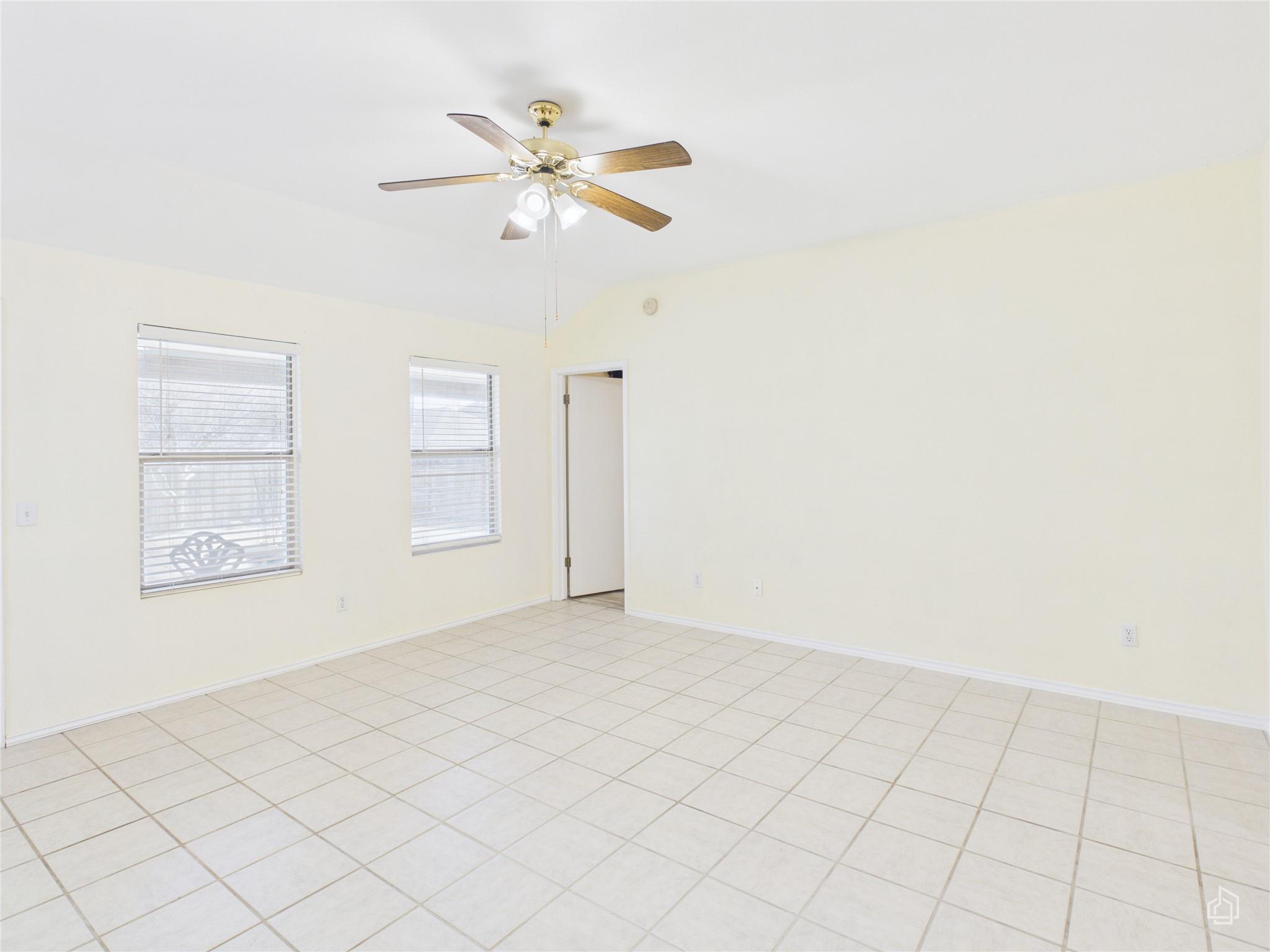 600 Clearcreek Dr, Leander, TX 78641