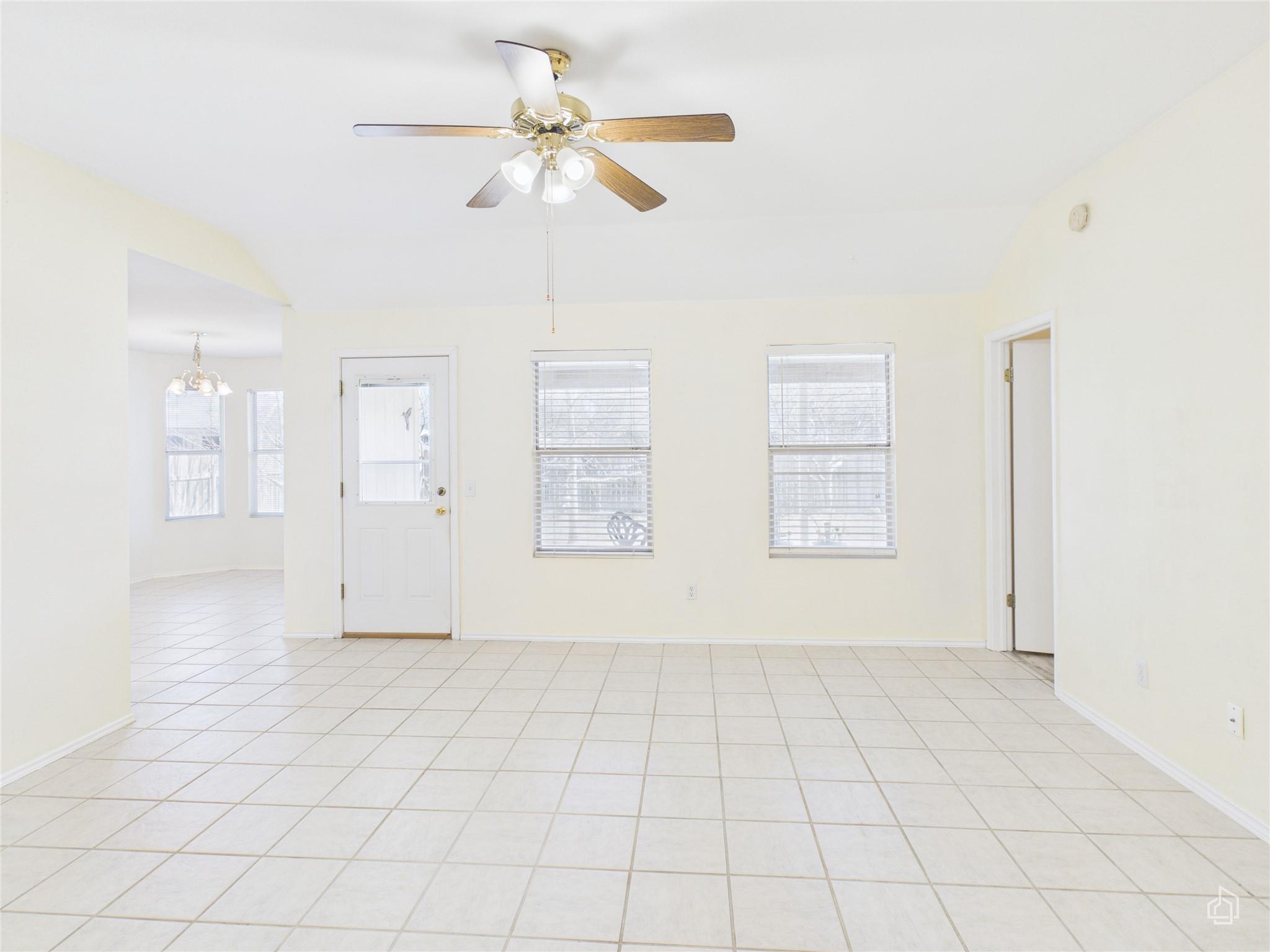 600 Clearcreek Dr, Leander, TX 78641