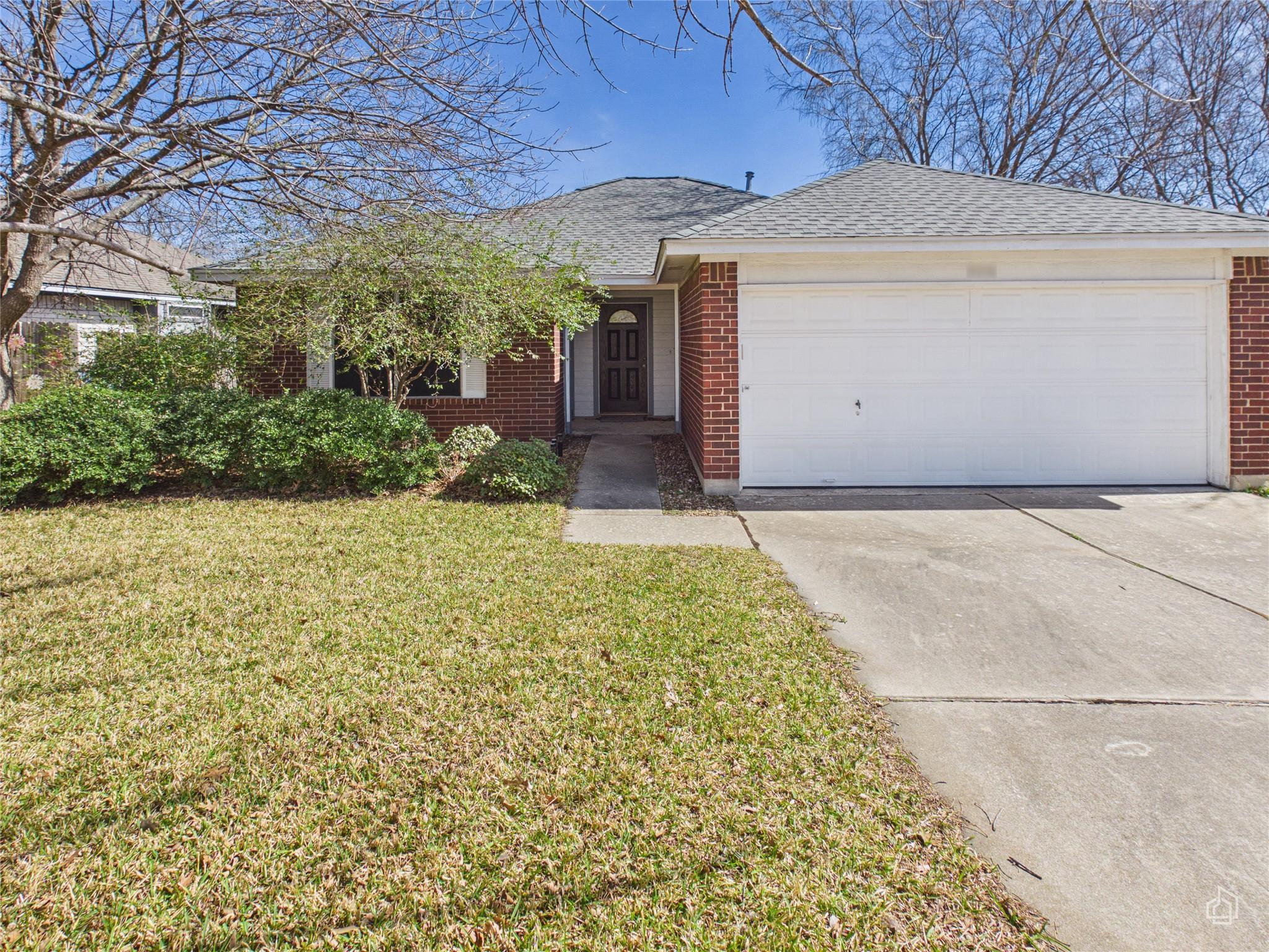 600 Clearcreek Dr, Leander, TX 78641