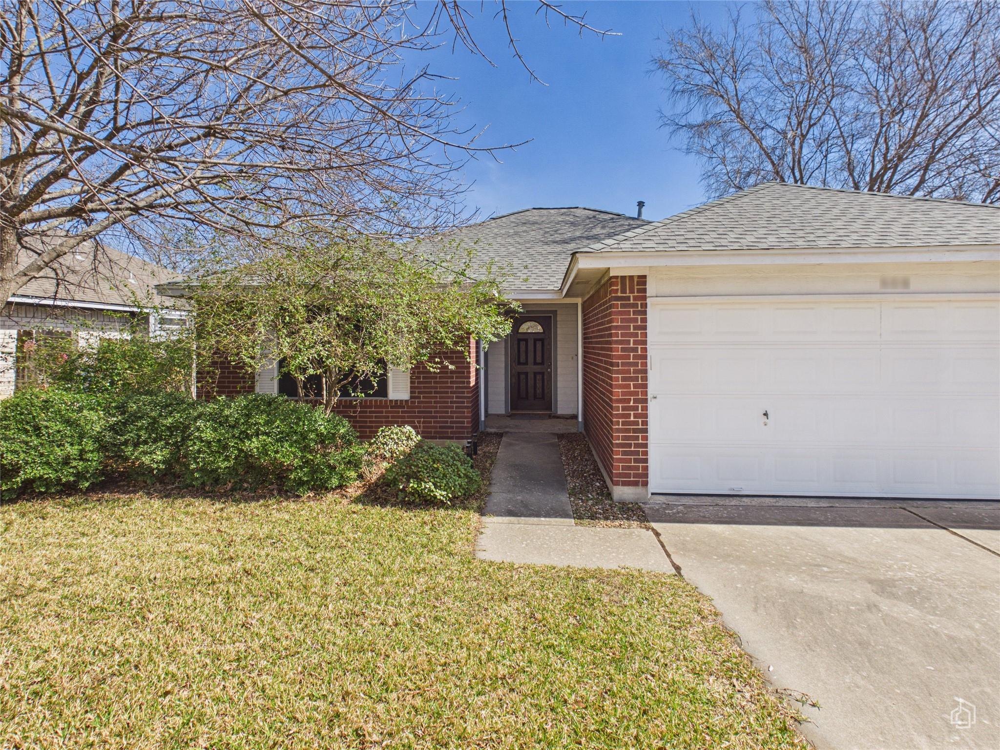 600 Clearcreek Dr, Leander, TX 78641