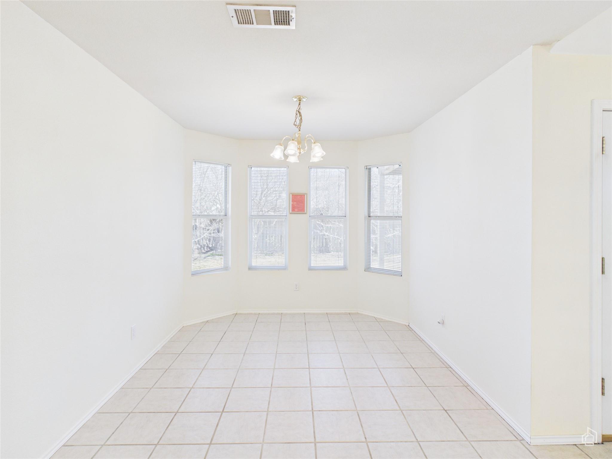 600 Clearcreek Dr, Leander, TX 78641