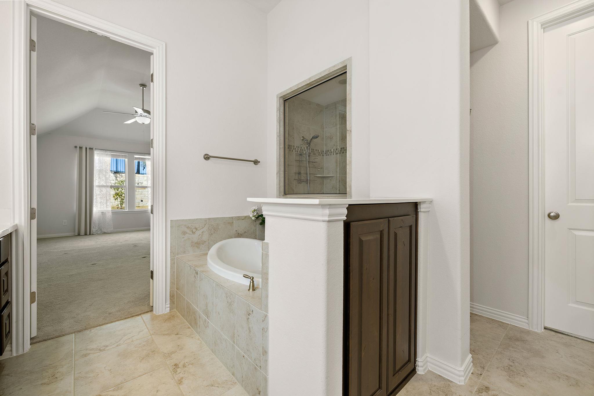 4201 Vespa Cv, Leander, TX 78641