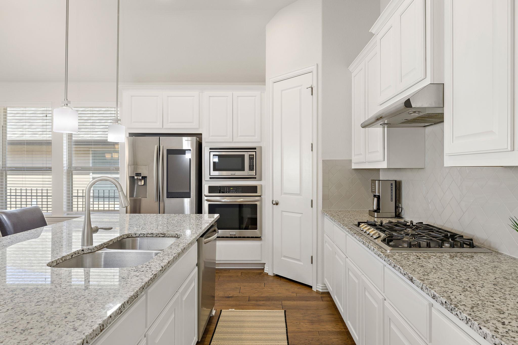 4201 Vespa Cv, Leander, TX 78641