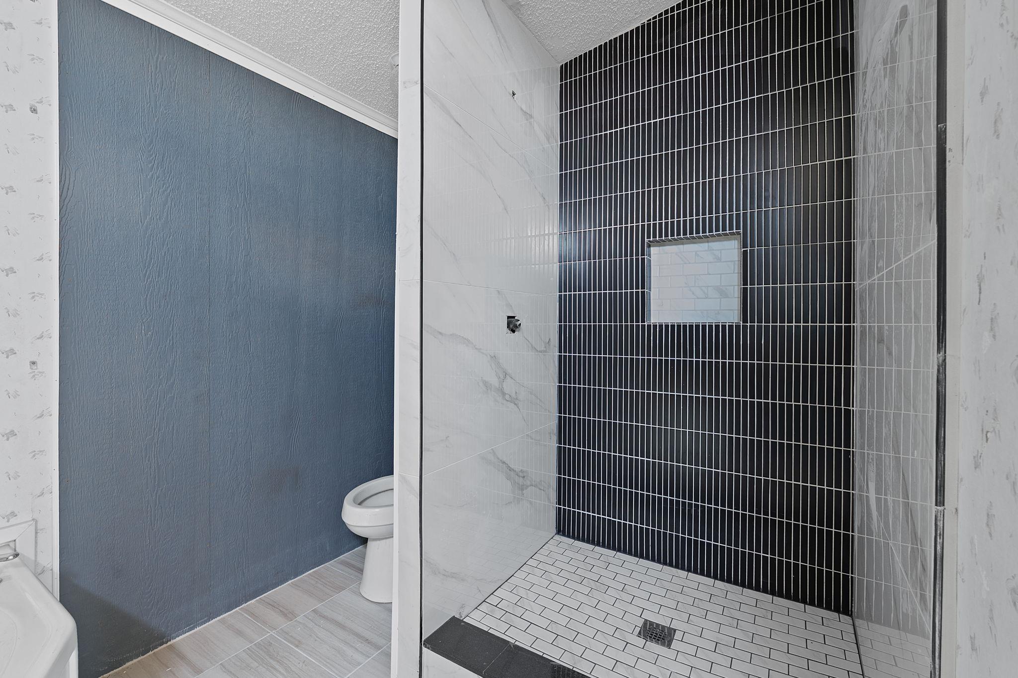 1177 County Road 402, Flatonia, TX 78941