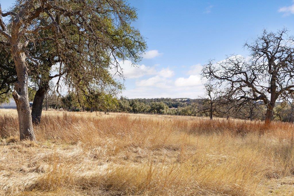 990 Axis Cir, Fredericksburg, TX 78624