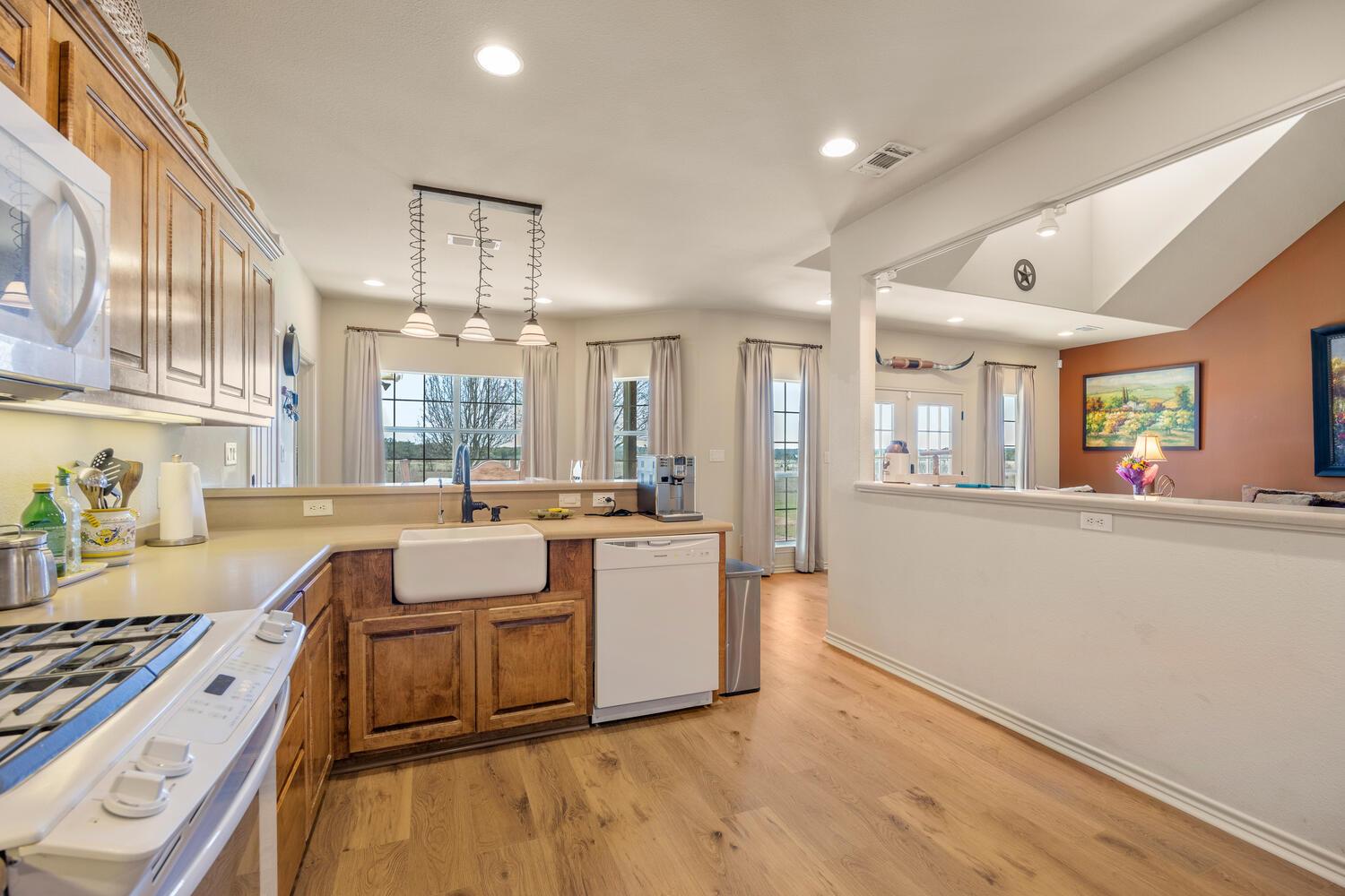 192 Indian Oaks Pass, Blanco, TX 78606