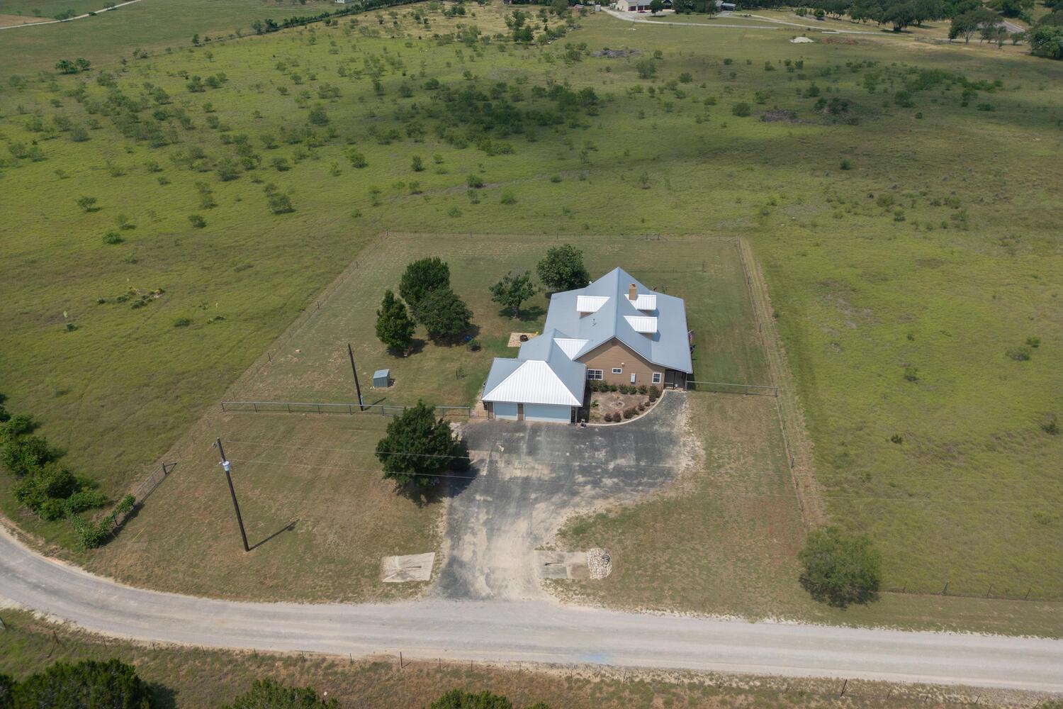 192 Indian Oaks Pass, Blanco, TX 78606