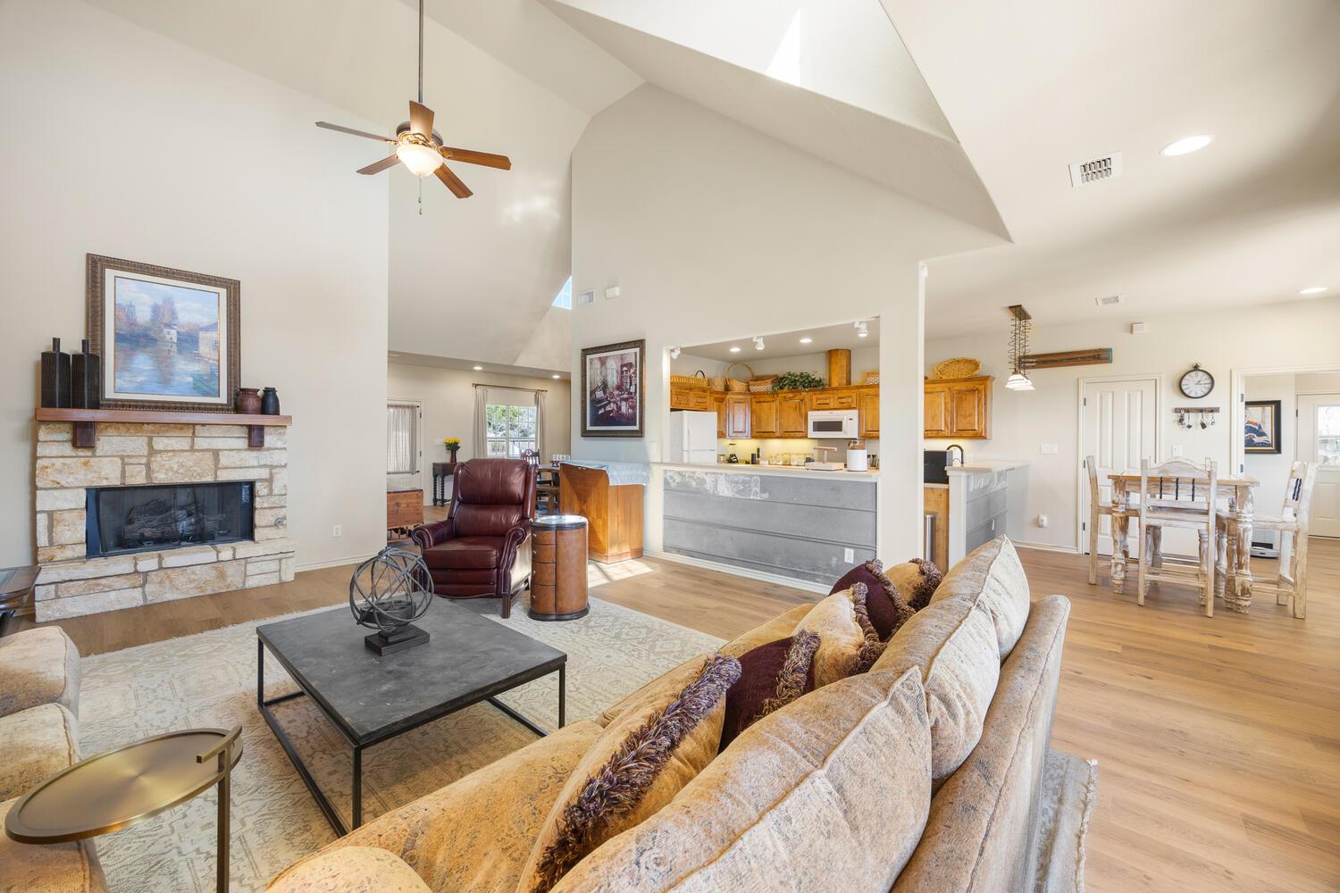 192 Indian Oaks Pass, Blanco, TX 78606