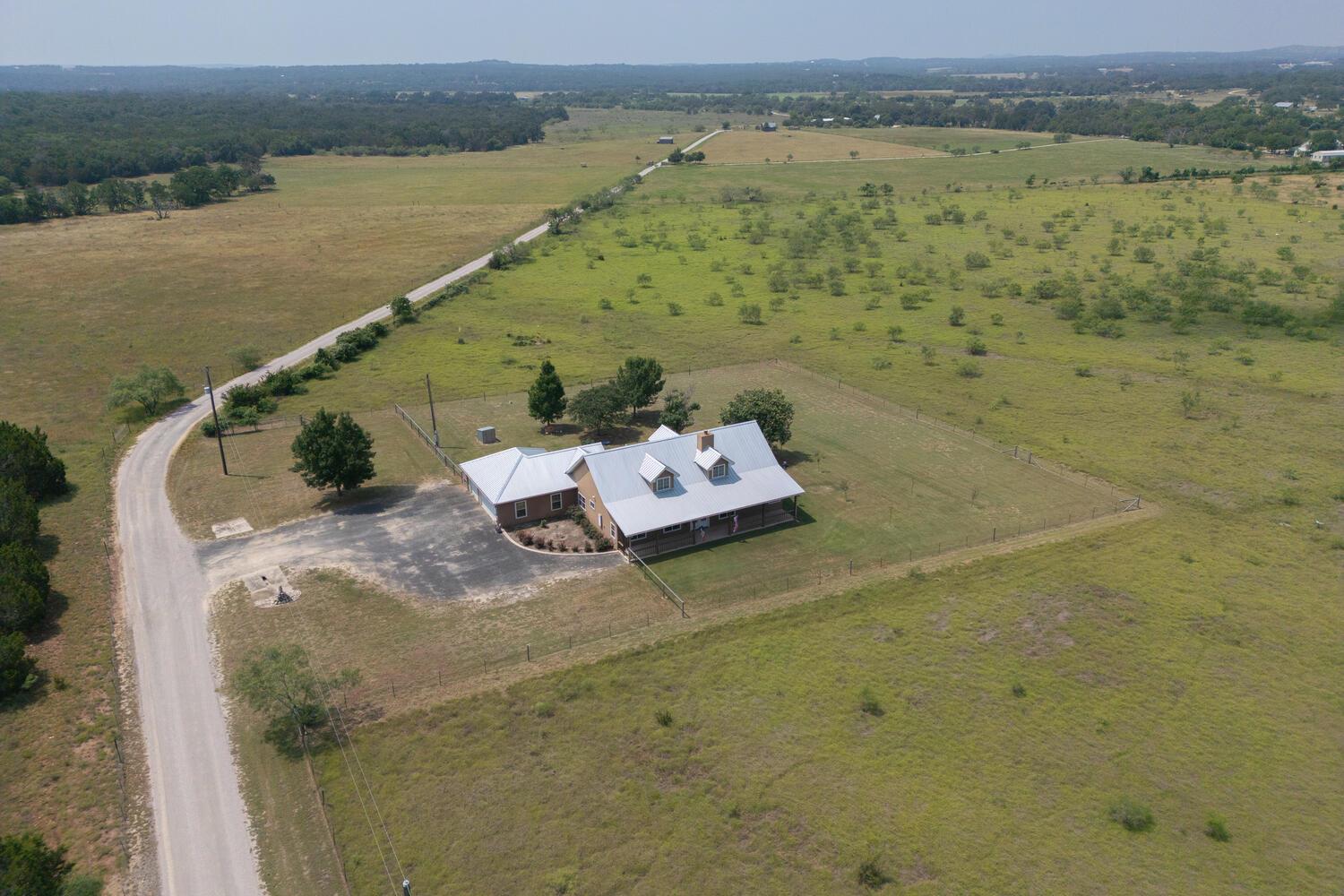 192 Indian Oaks Pass, Blanco, TX 78606