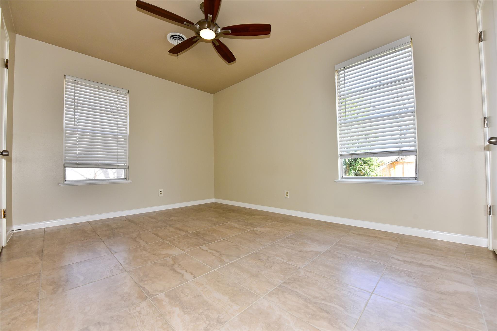 7605 Carriage Dr, Austin, TX 78752