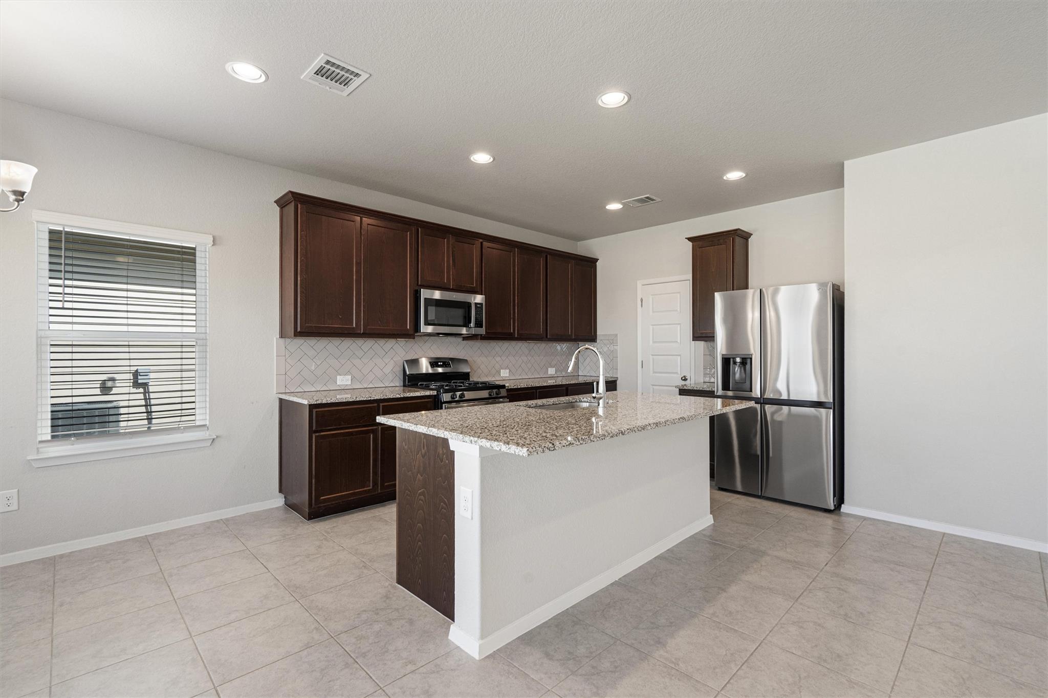 2711 Winding Creek Rd, Kyle, TX 78640