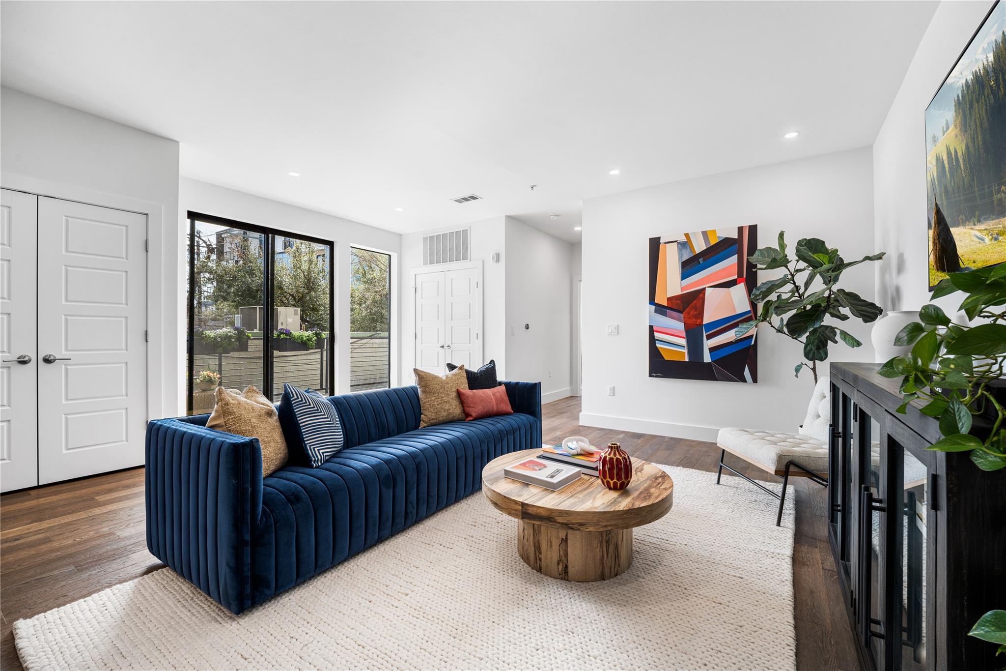 1615 E 7th St # 208, Austin, TX 78702