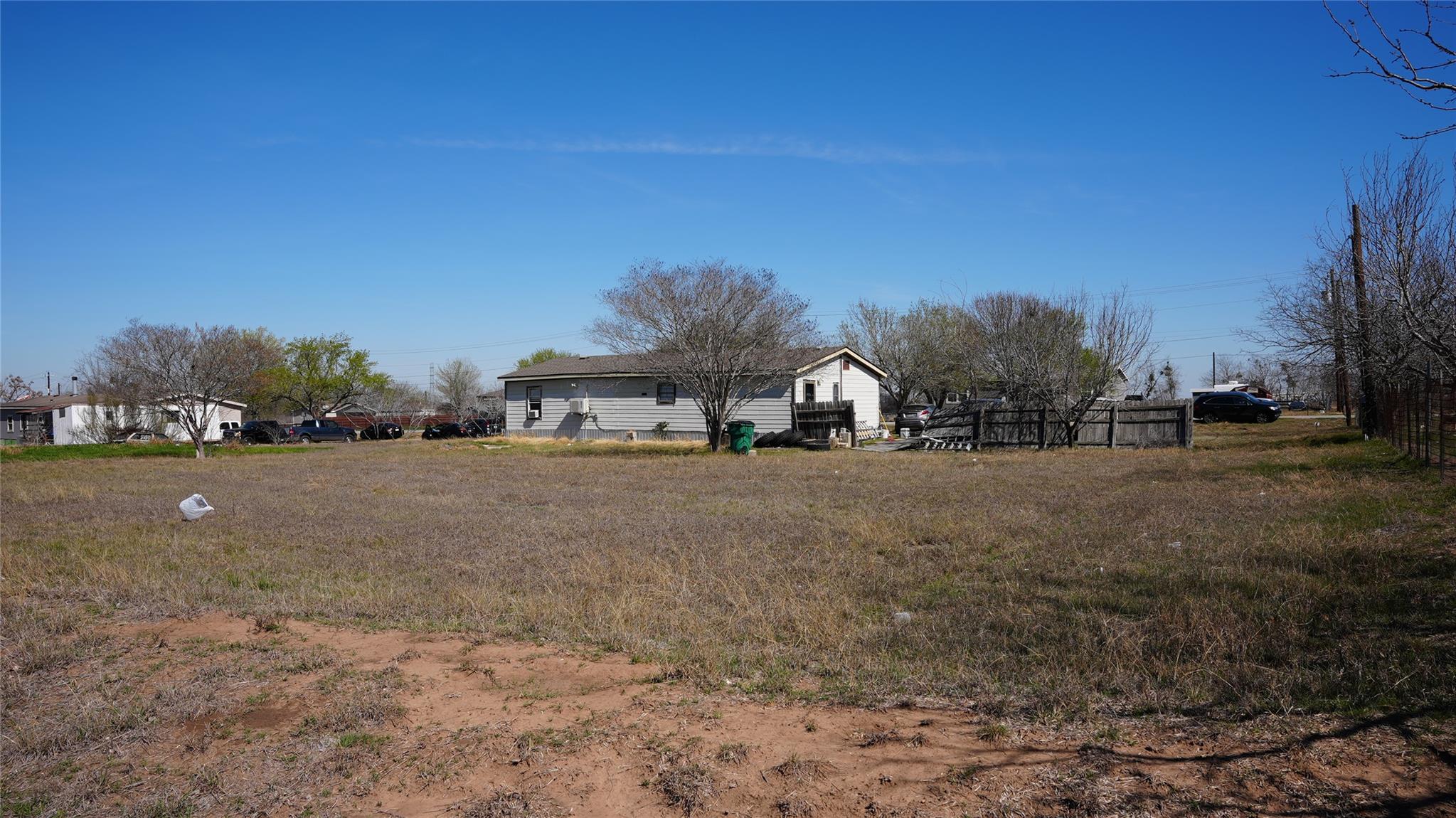 7113 Maverick Ct, Buda, TX 78610