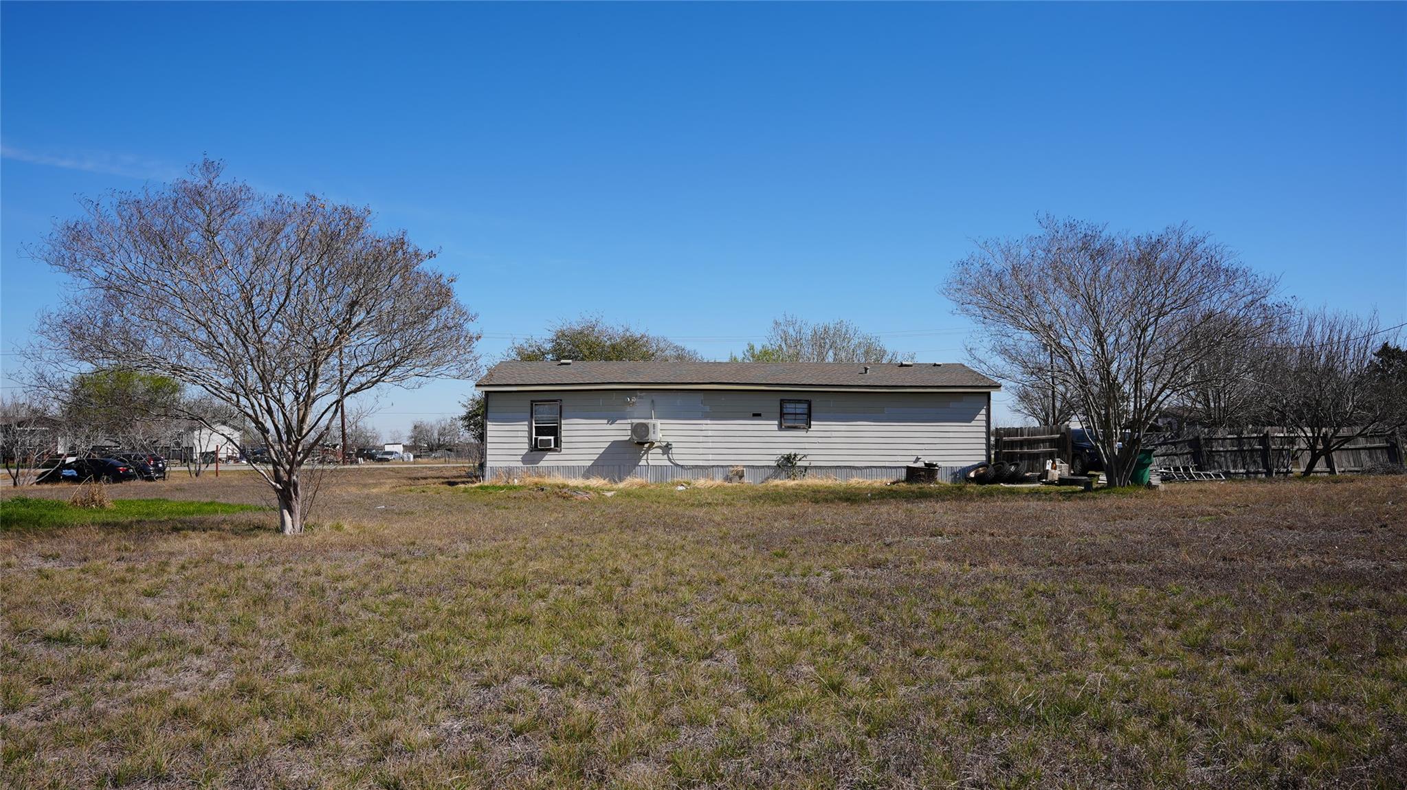 7113 Maverick Ct, Buda, TX 78610