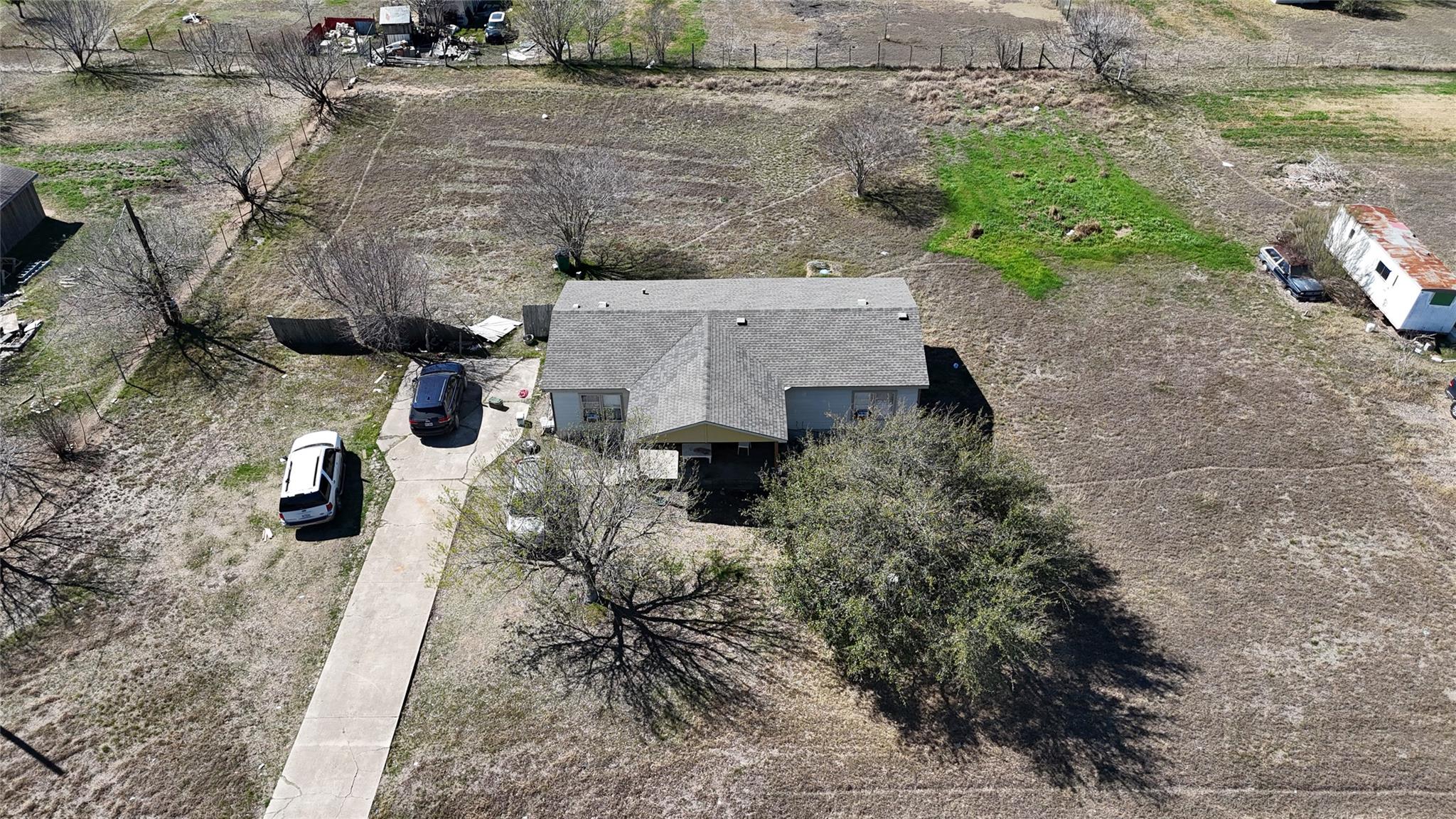 7113 Maverick Ct, Buda, TX 78610