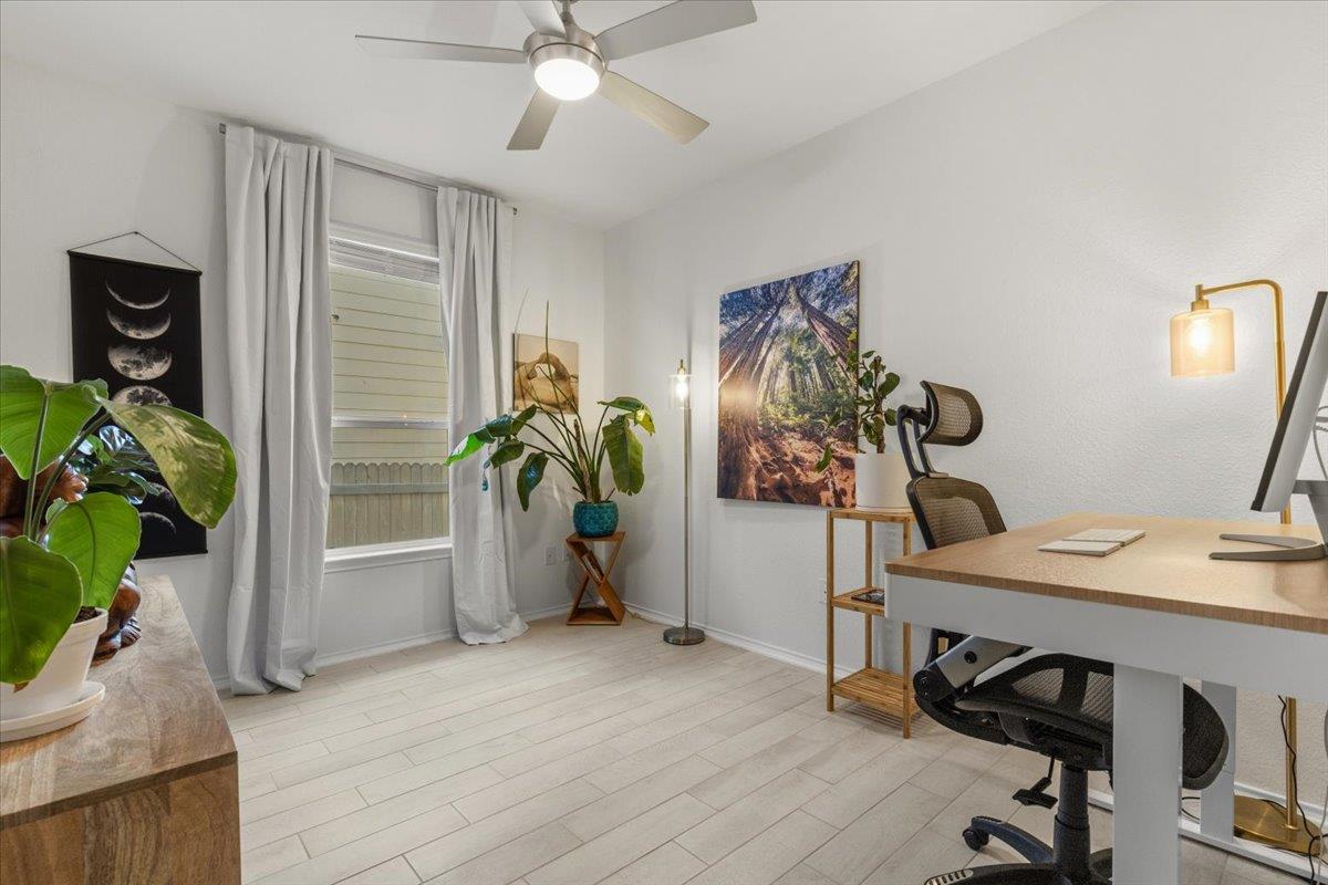 6909 Daniel Ranch Dr, Austin, TX 78744