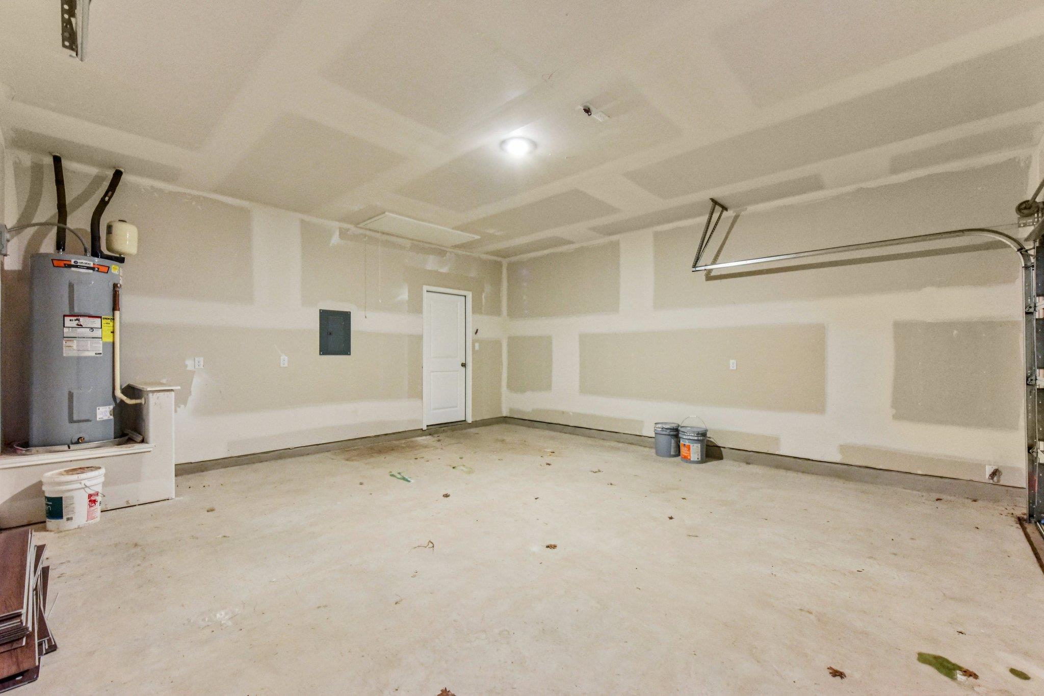 312 The Bad Way, Jarrell, TX 76537