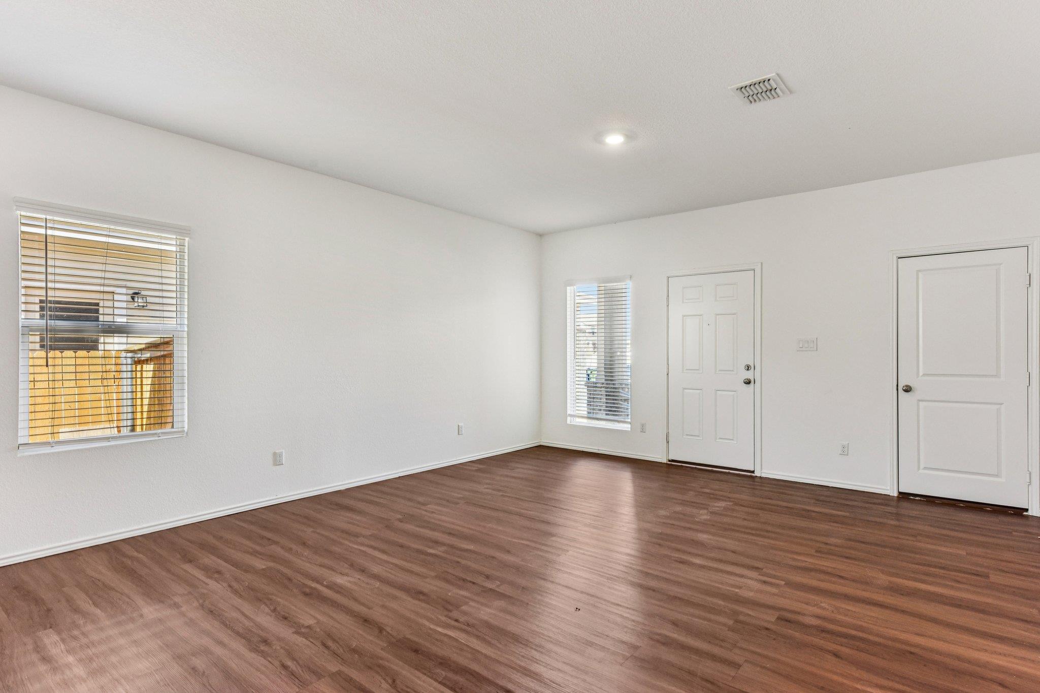 312 The Bad Way, Jarrell, TX 76537