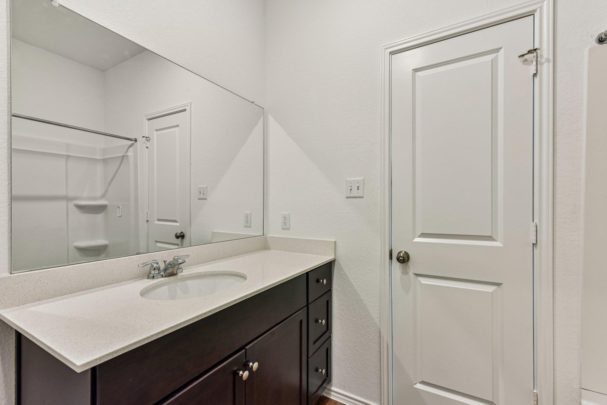 312 The Bad Way, Jarrell, TX 76537