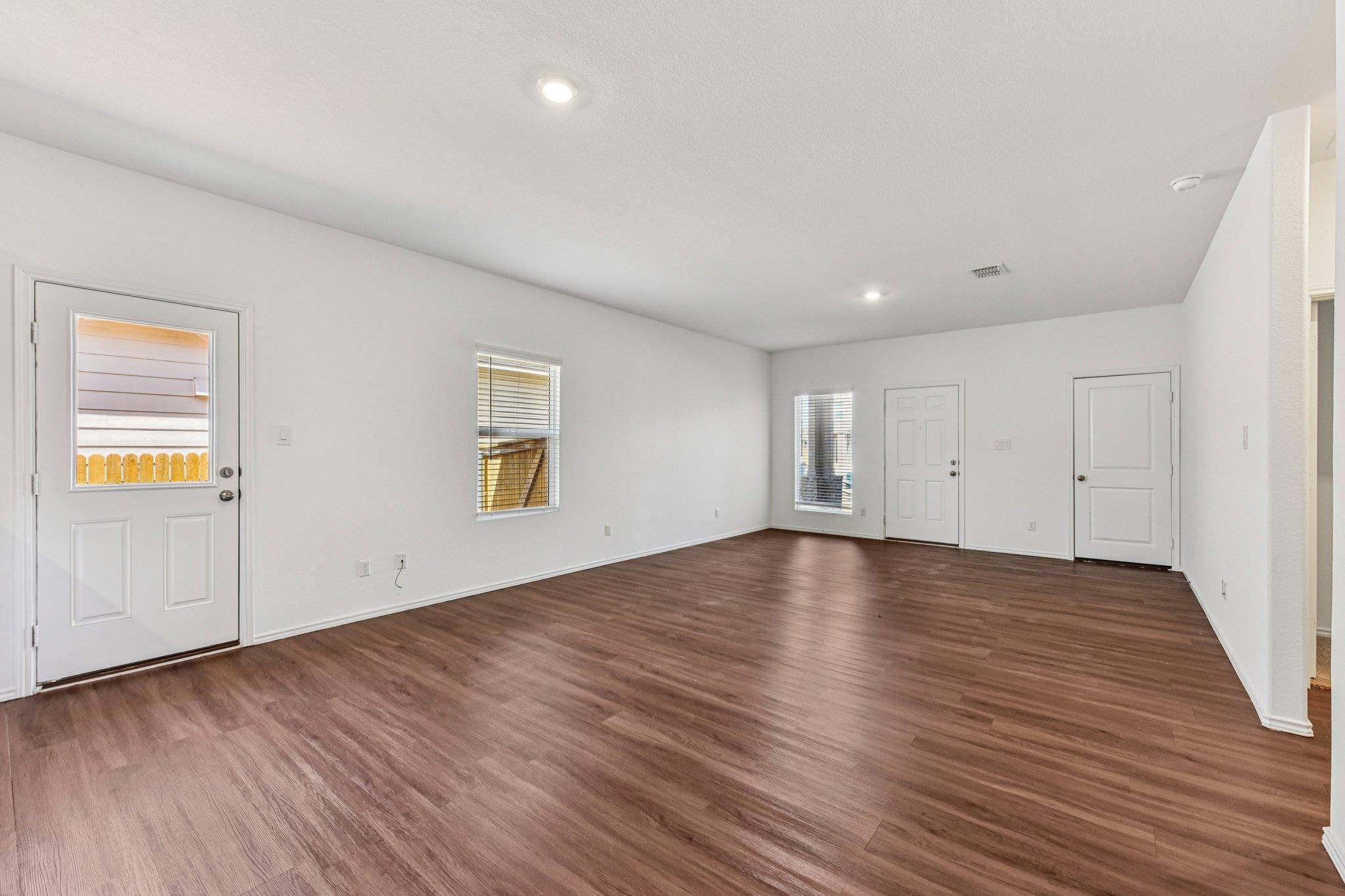 312 The Bad Way, Jarrell, TX 76537