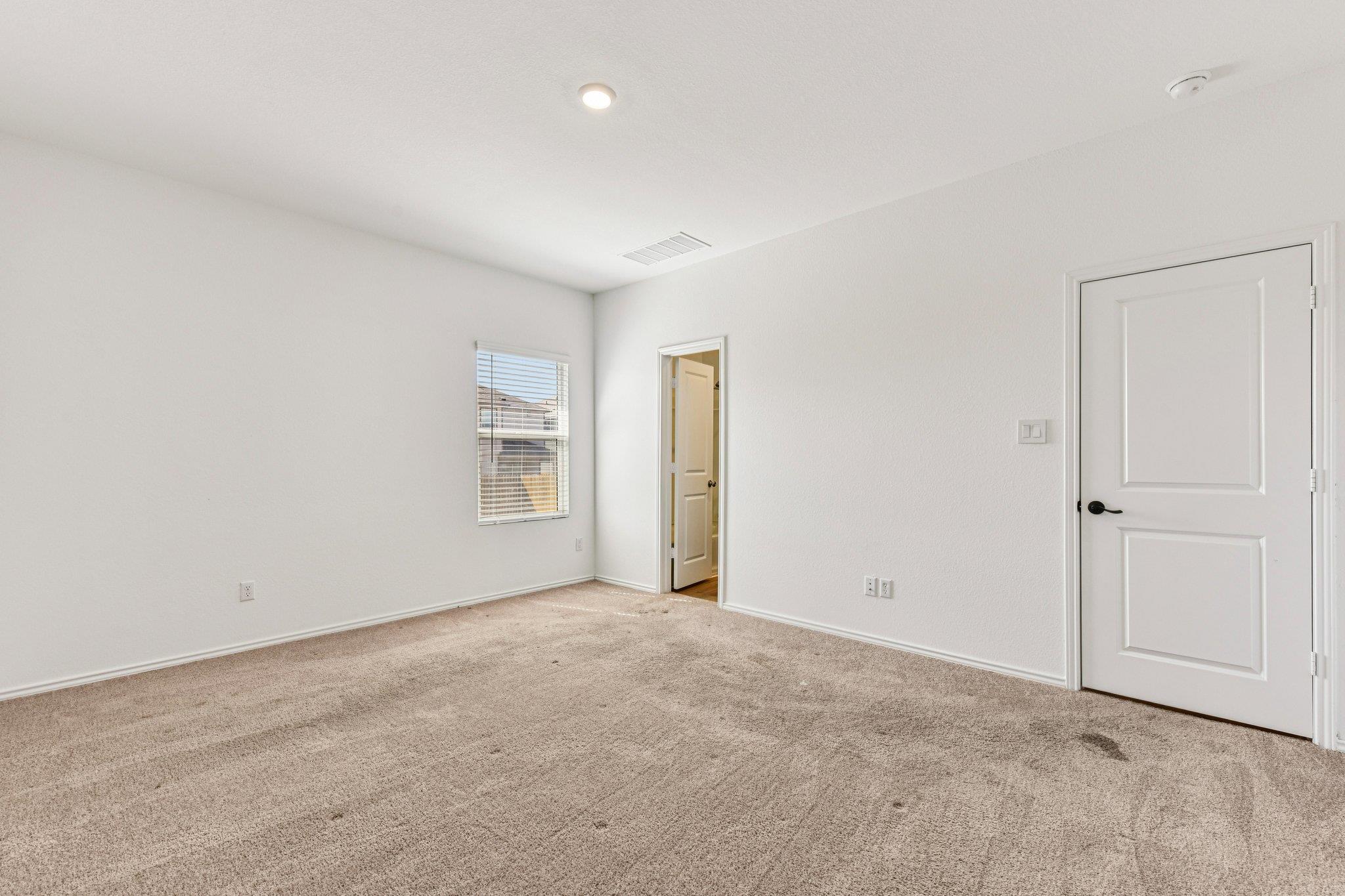 312 The Bad Way, Jarrell, TX 76537