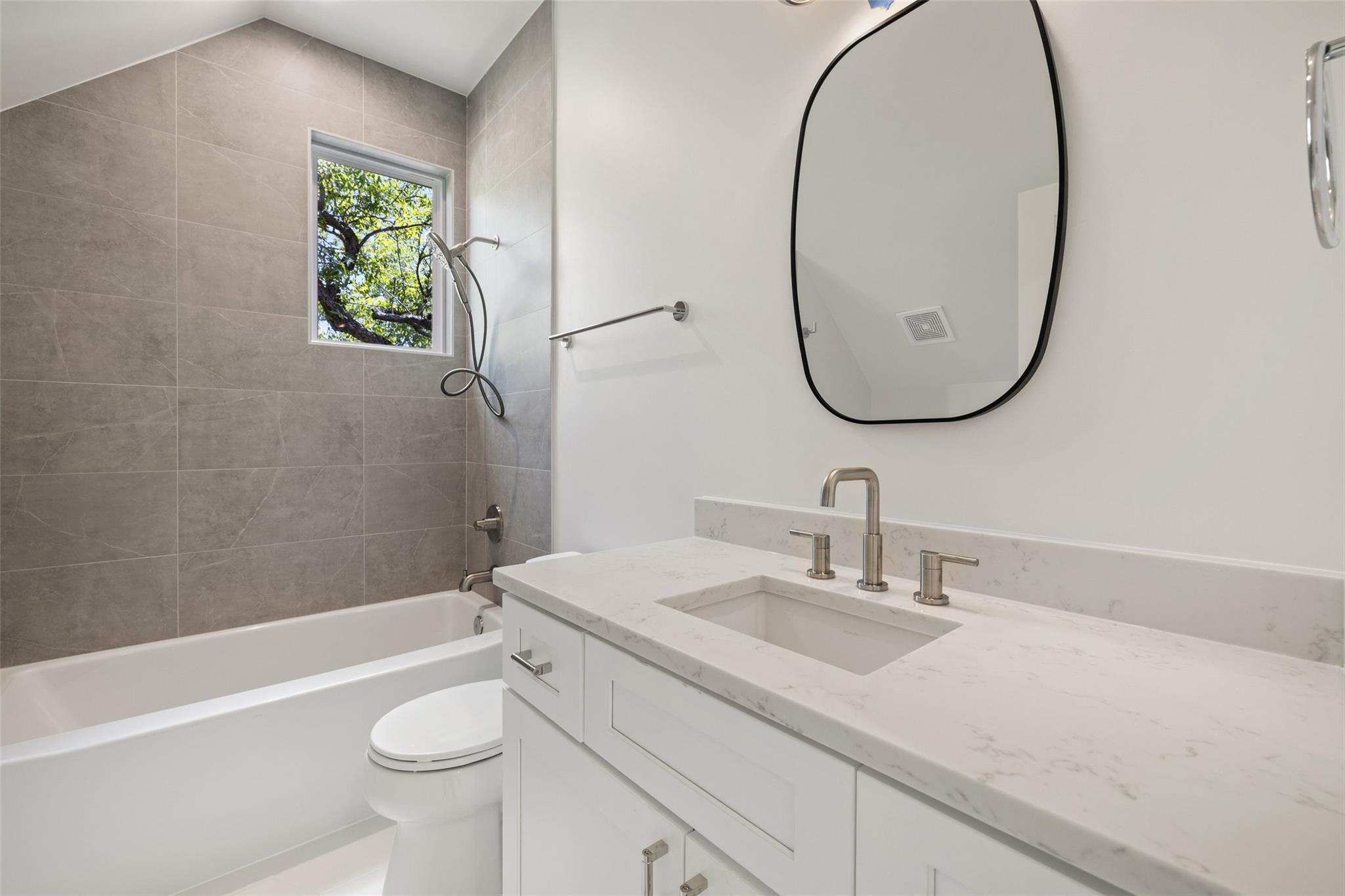 1800 Singleton Ave, Austin, TX 78702