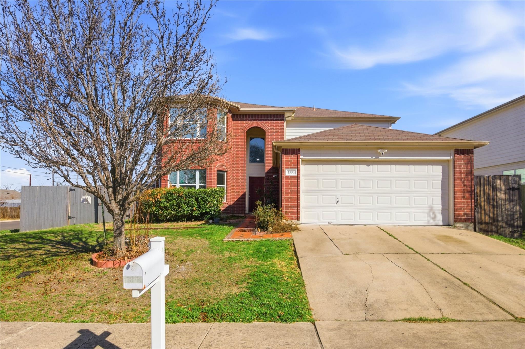 1303 Sunflower Ln, San Marcos, TX 78666