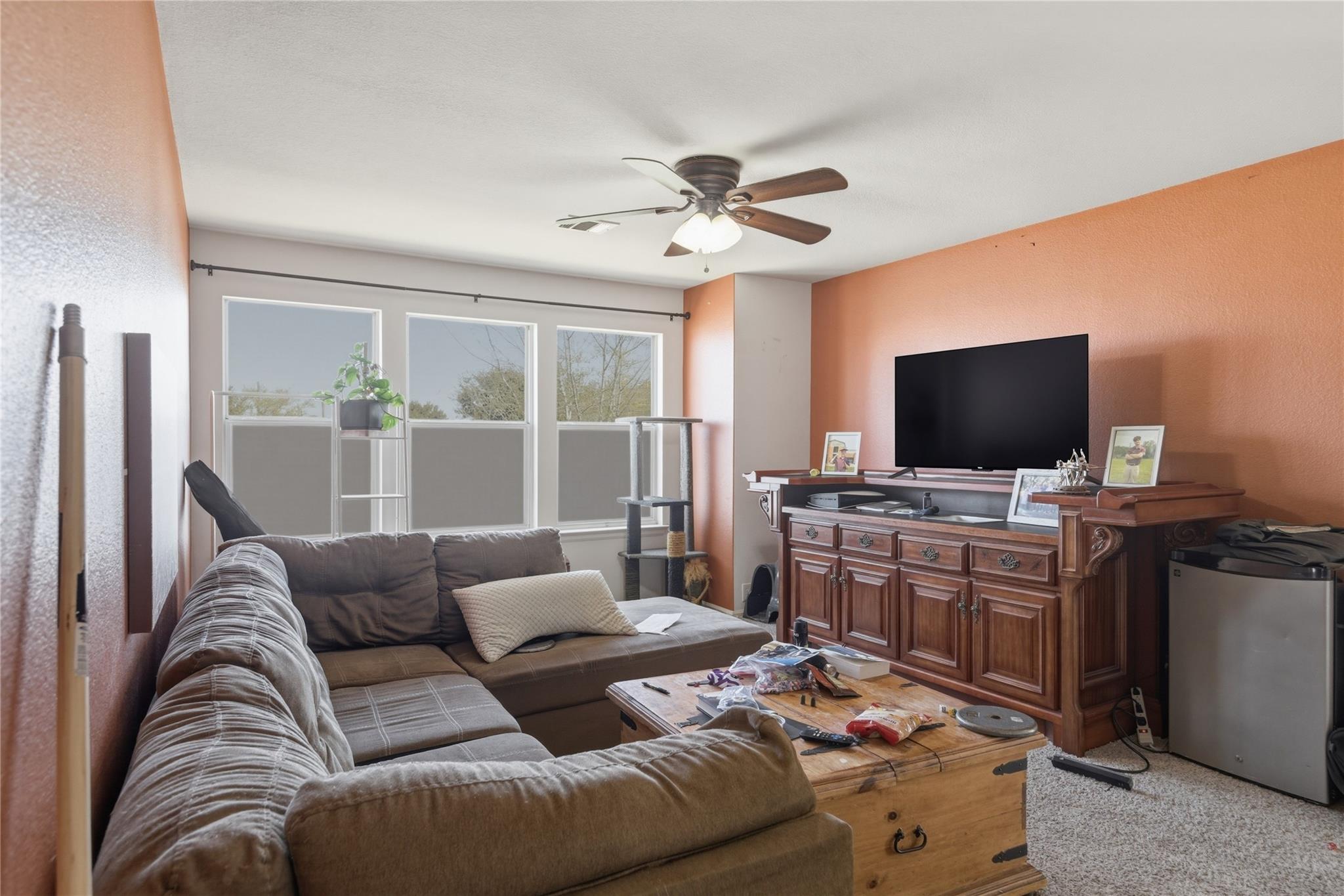 1303 Sunflower Ln, San Marcos, TX 78666