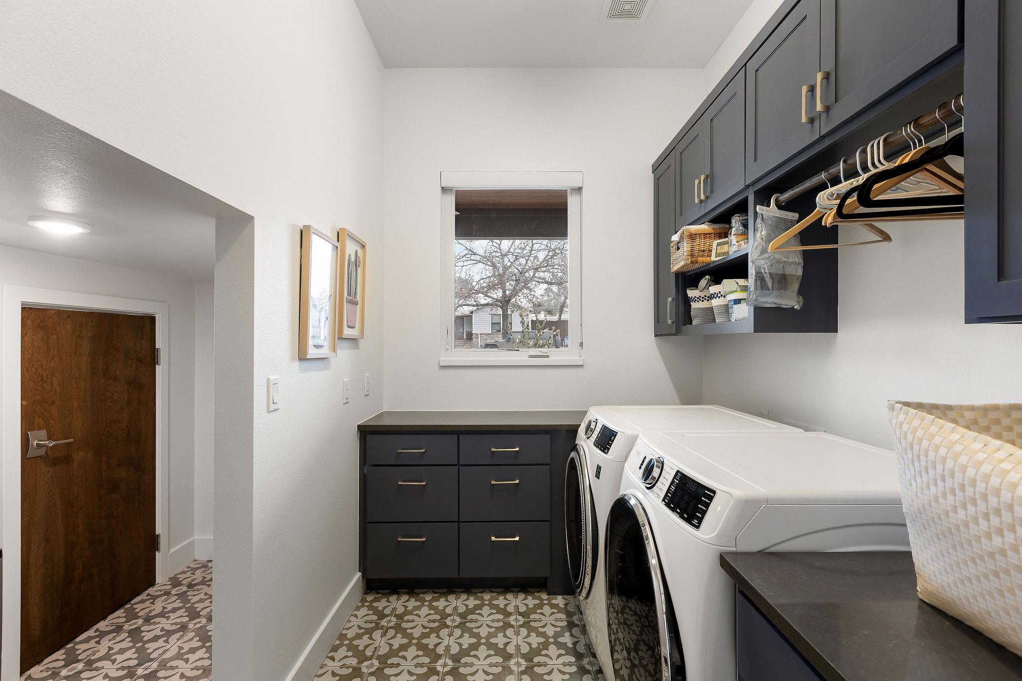 22 Margranita Cres, Austin, TX 78703