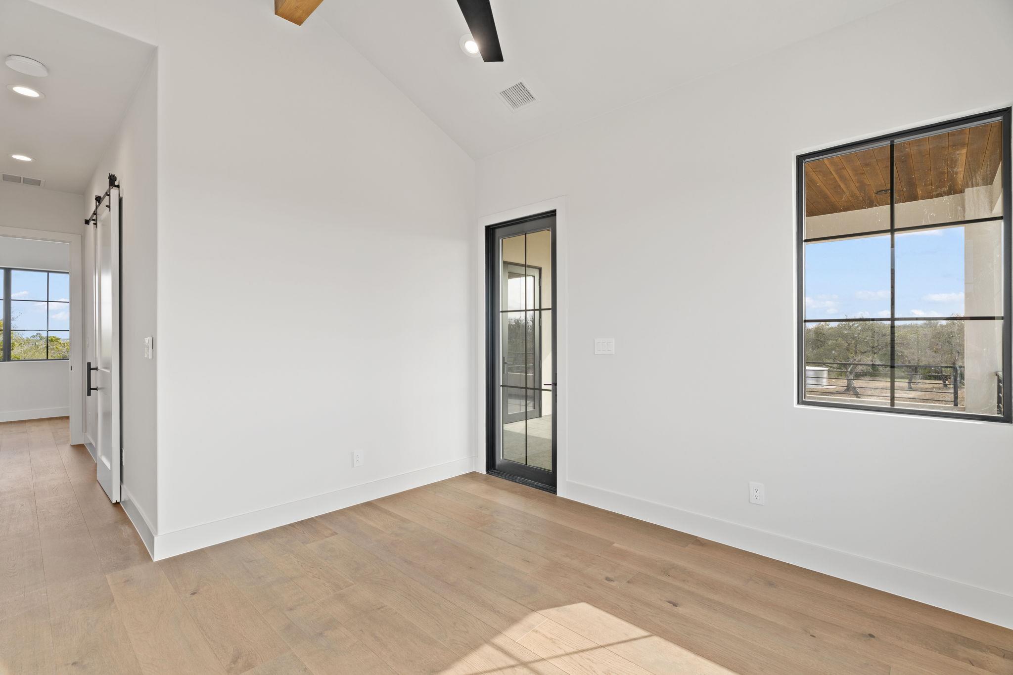 1562 Canyon Crossing View, Dripping Springs, TX 78620