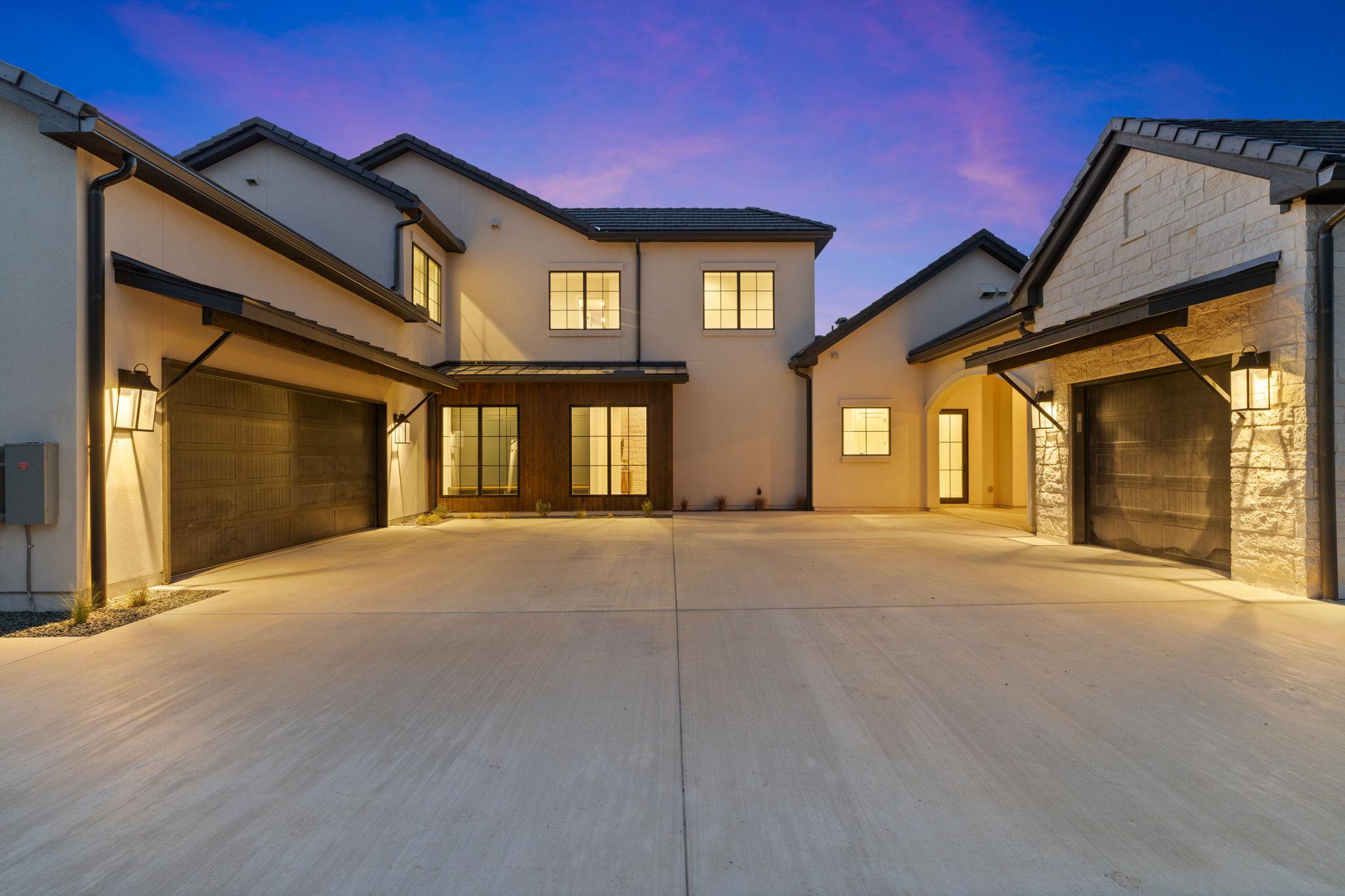 1562 Canyon Crossing View, Dripping Springs, TX 78620